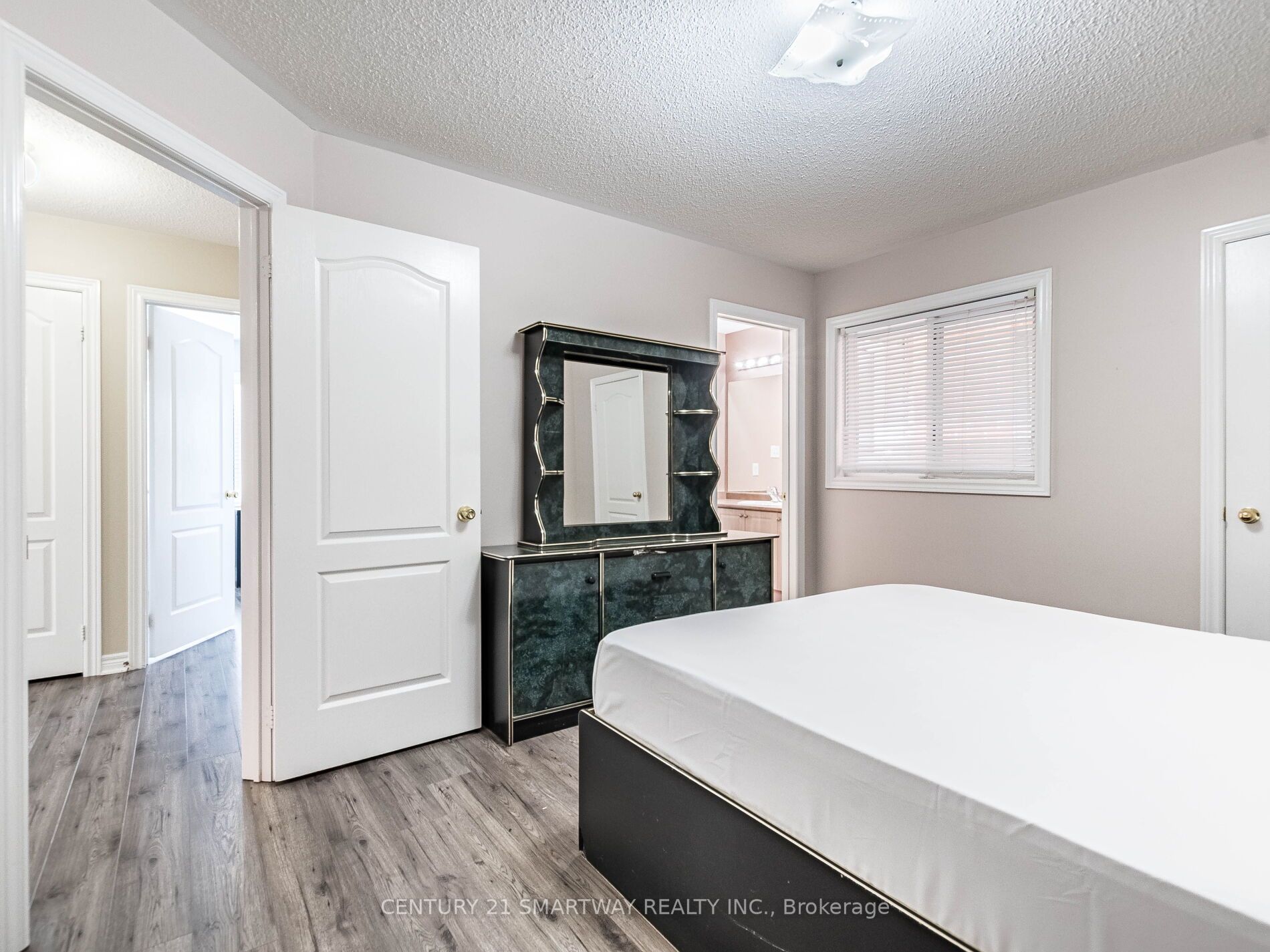 32 Ocean Ridge Dr