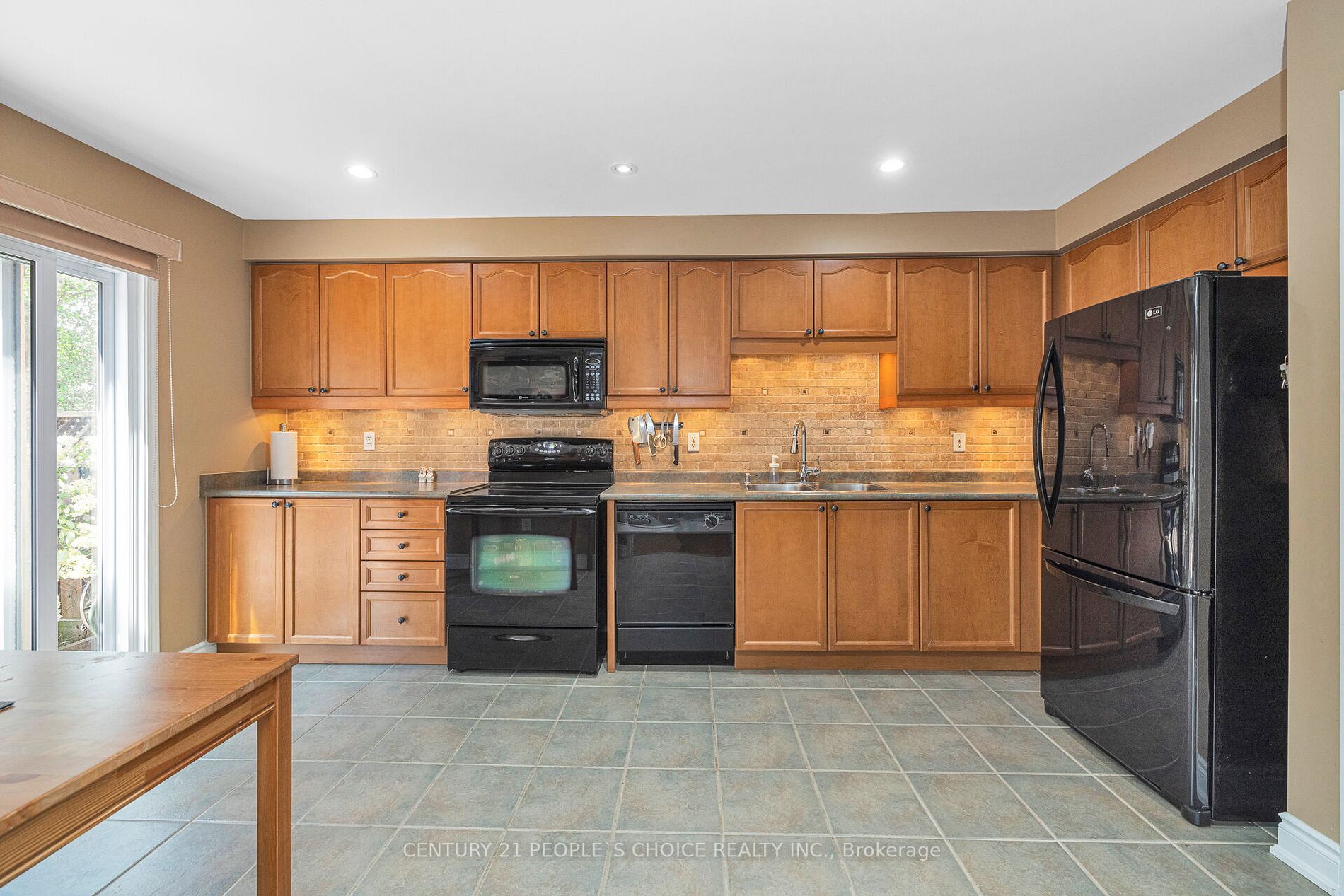 1051 Bowring Cres