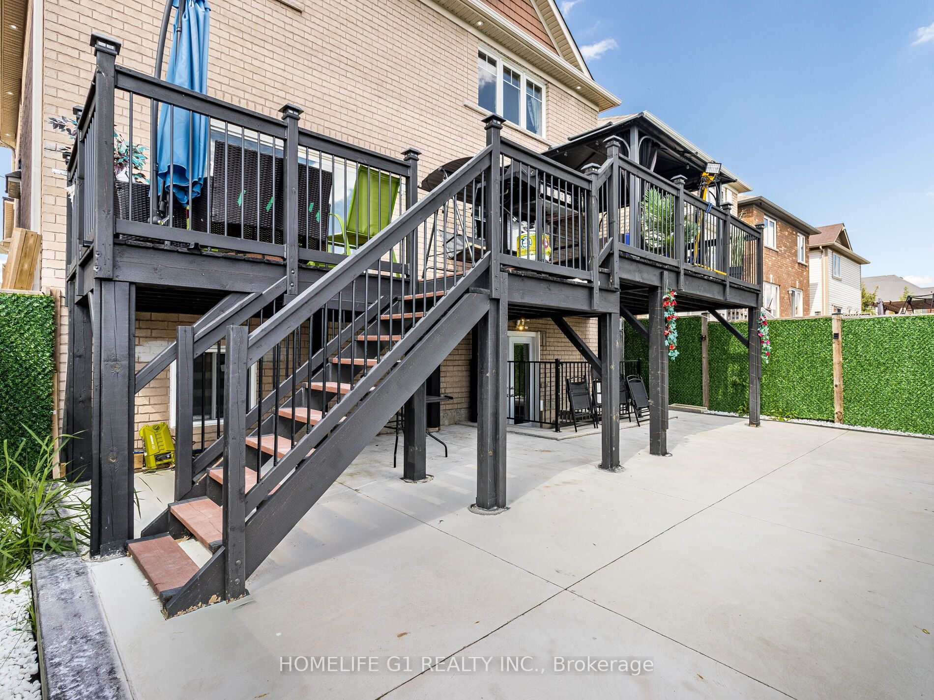 8 Locomotive Cres