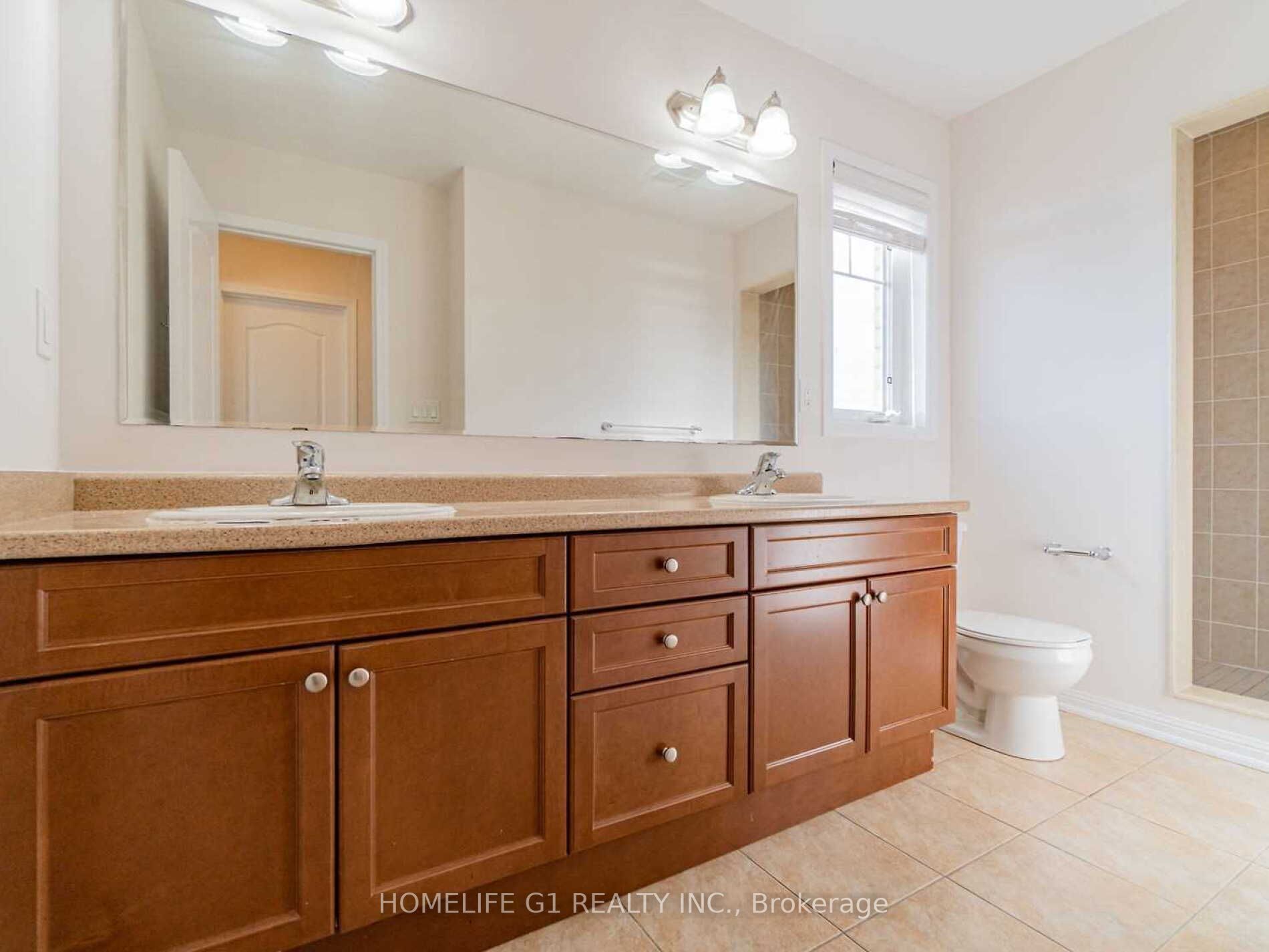 8 Locomotive Cres