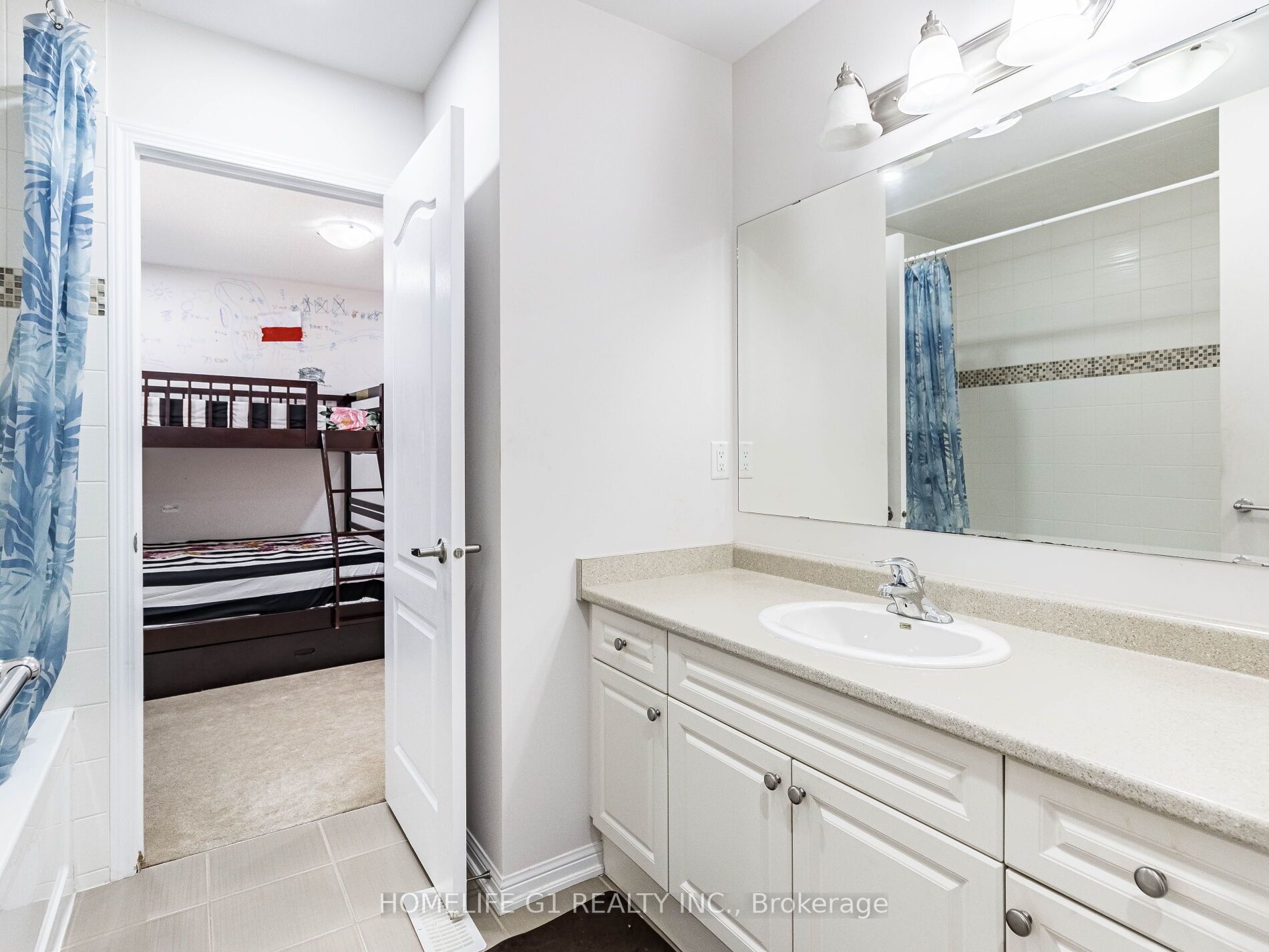8 Locomotive Cres