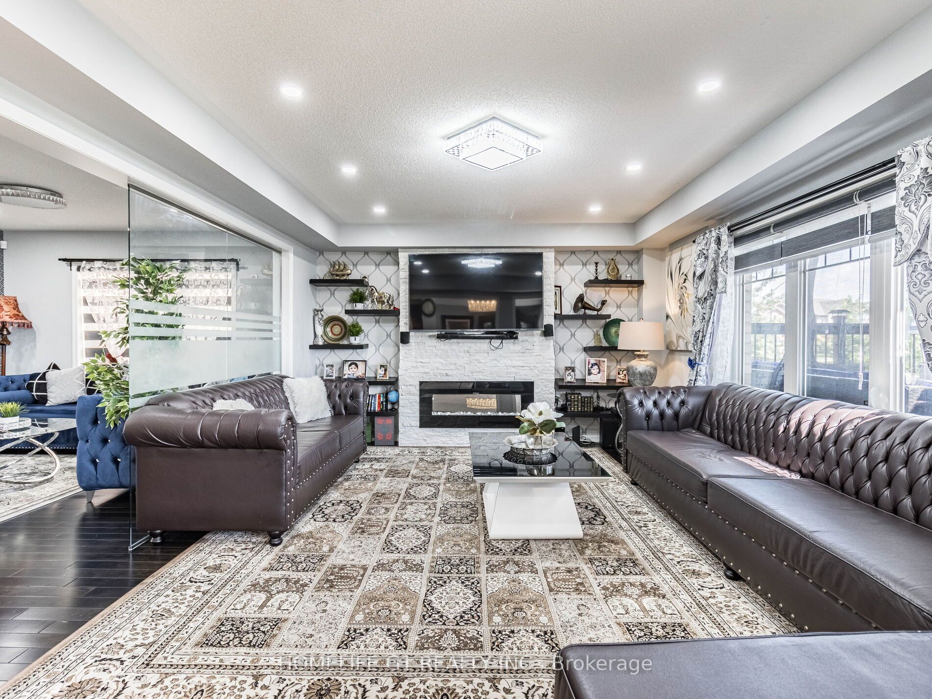8 Locomotive Cres