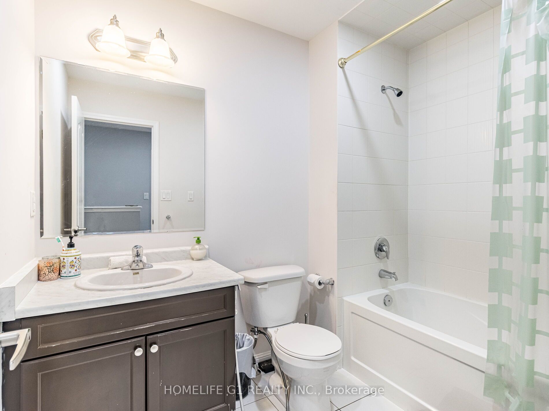8 Locomotive Cres
