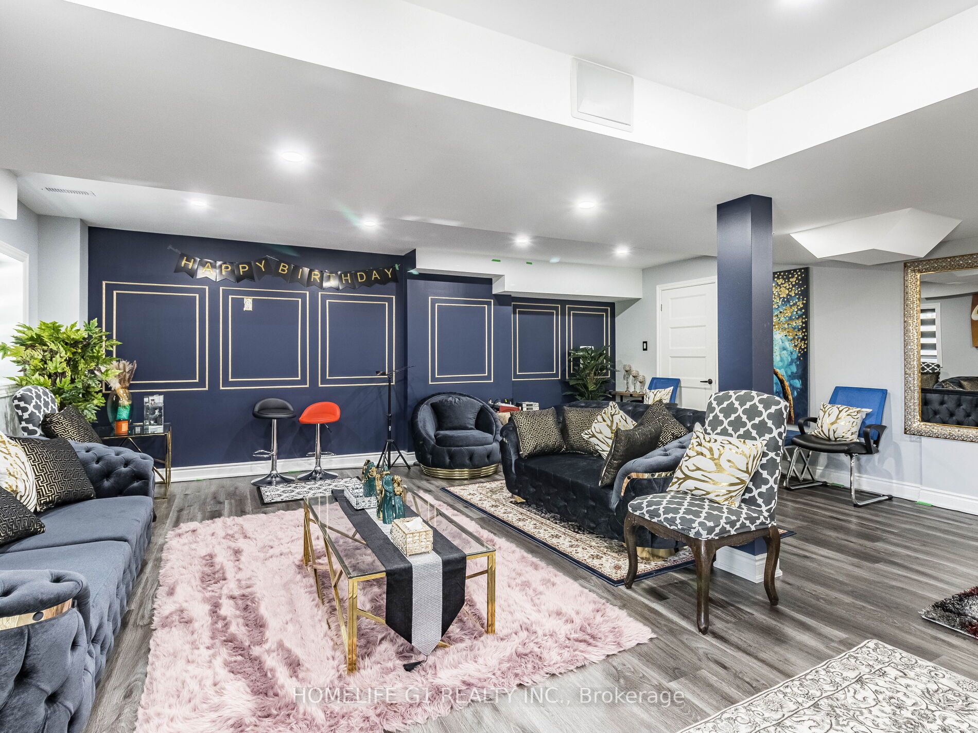 8 Locomotive Cres