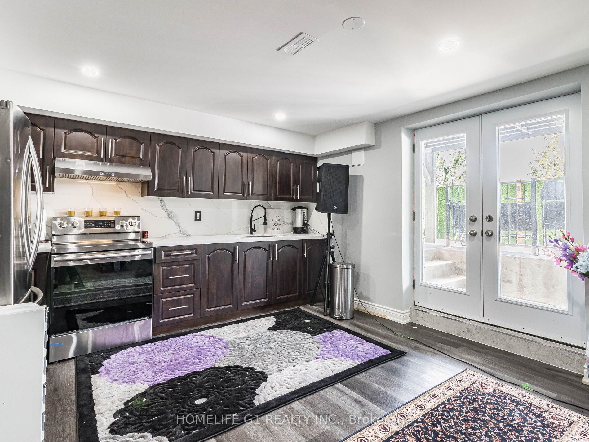 8 Locomotive Cres