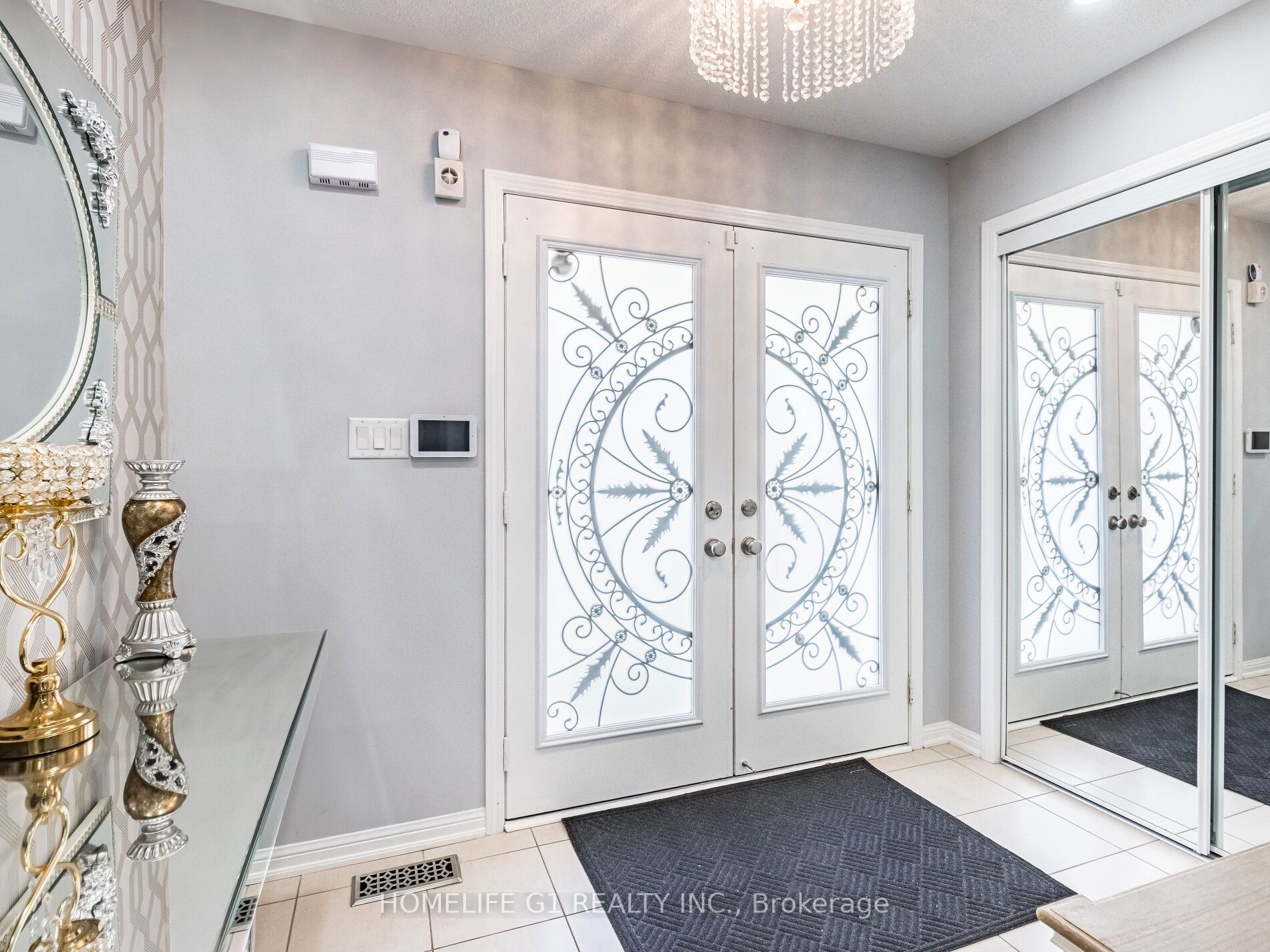 8 Locomotive Cres
