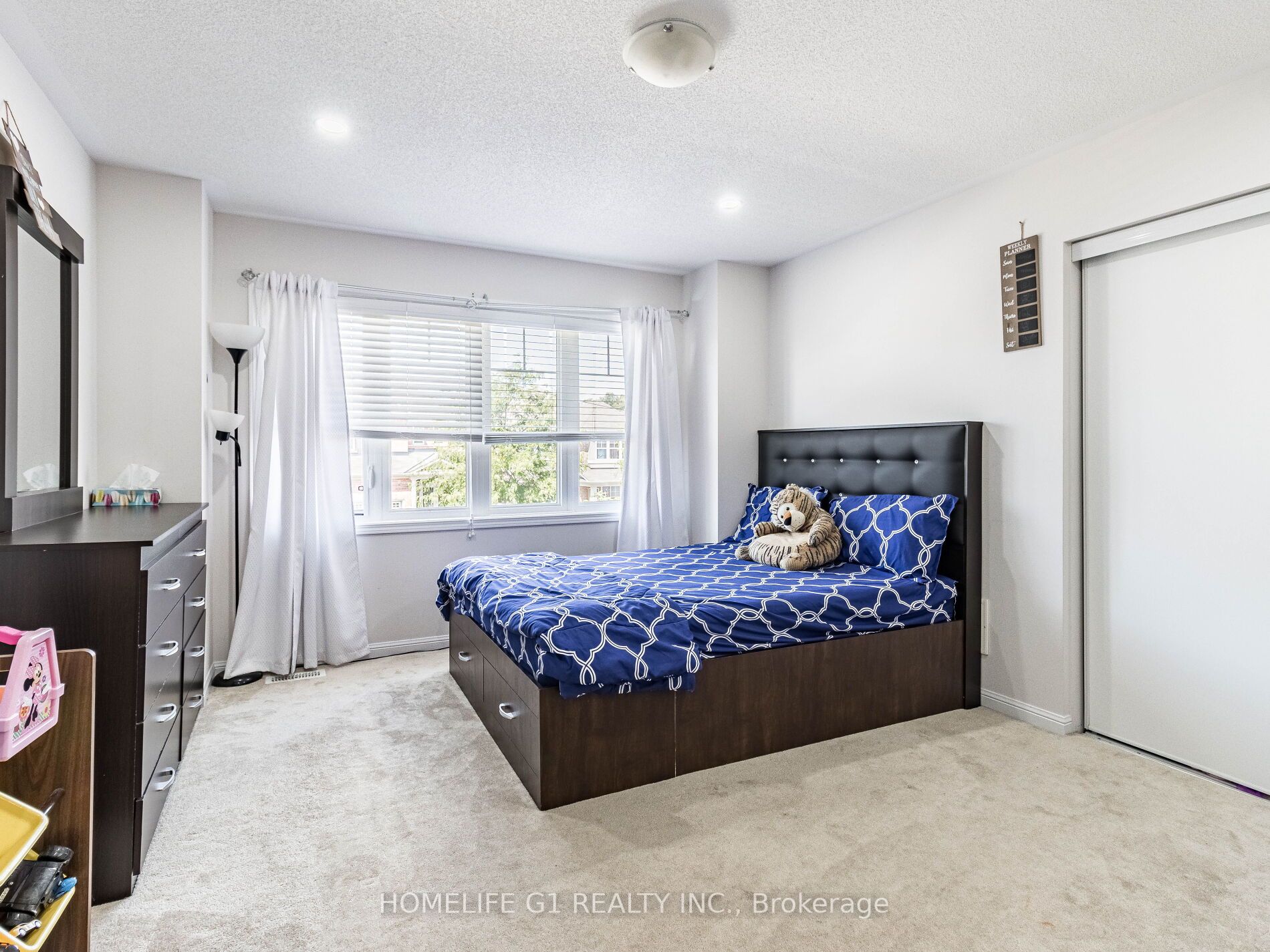 8 Locomotive Cres