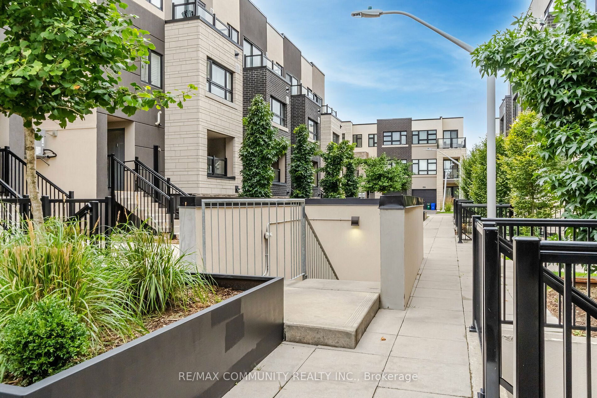 1141 Cooke Blvd, #409