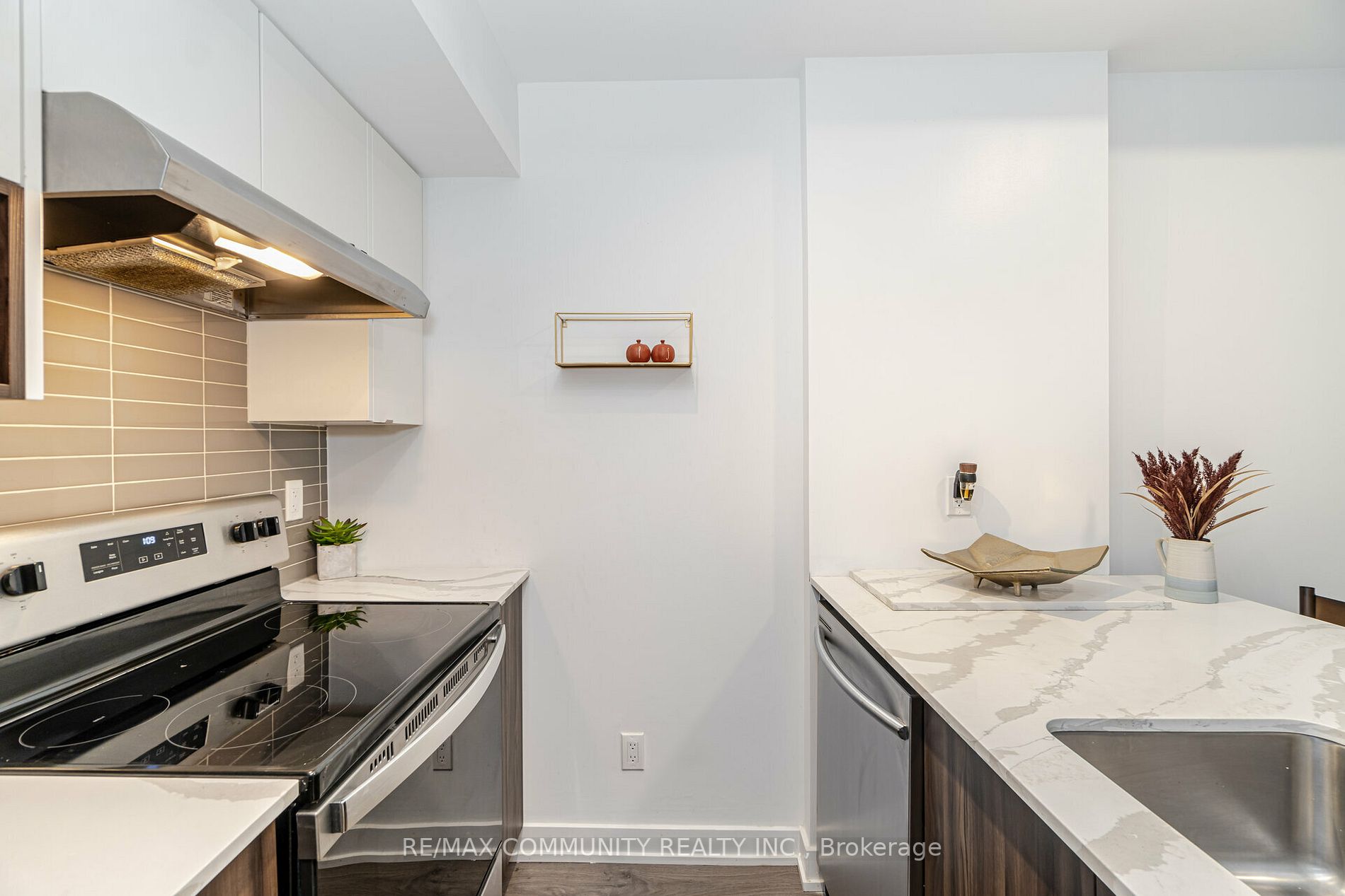1141 Cooke Blvd, #409