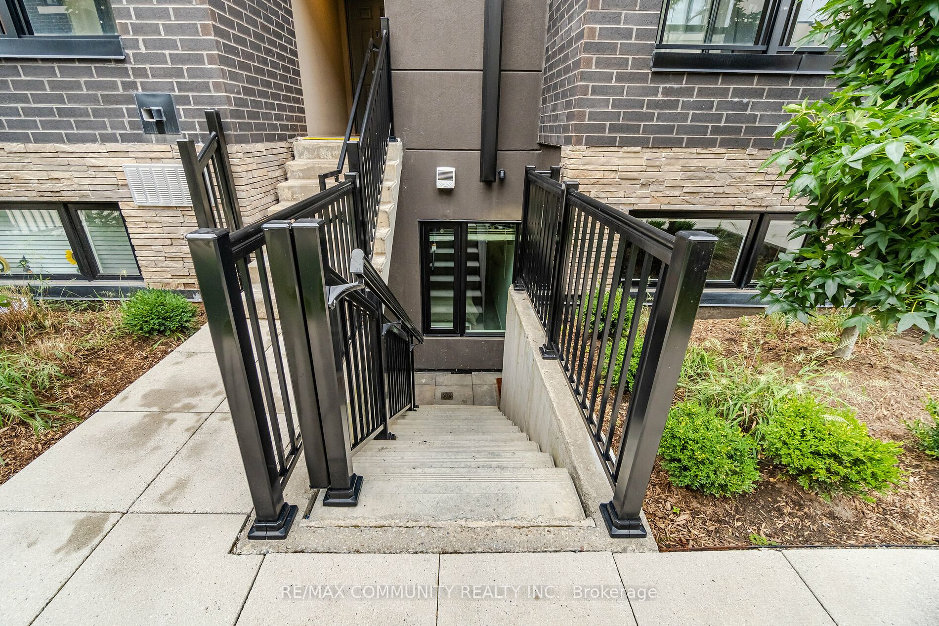 1141 Cooke Blvd, #409