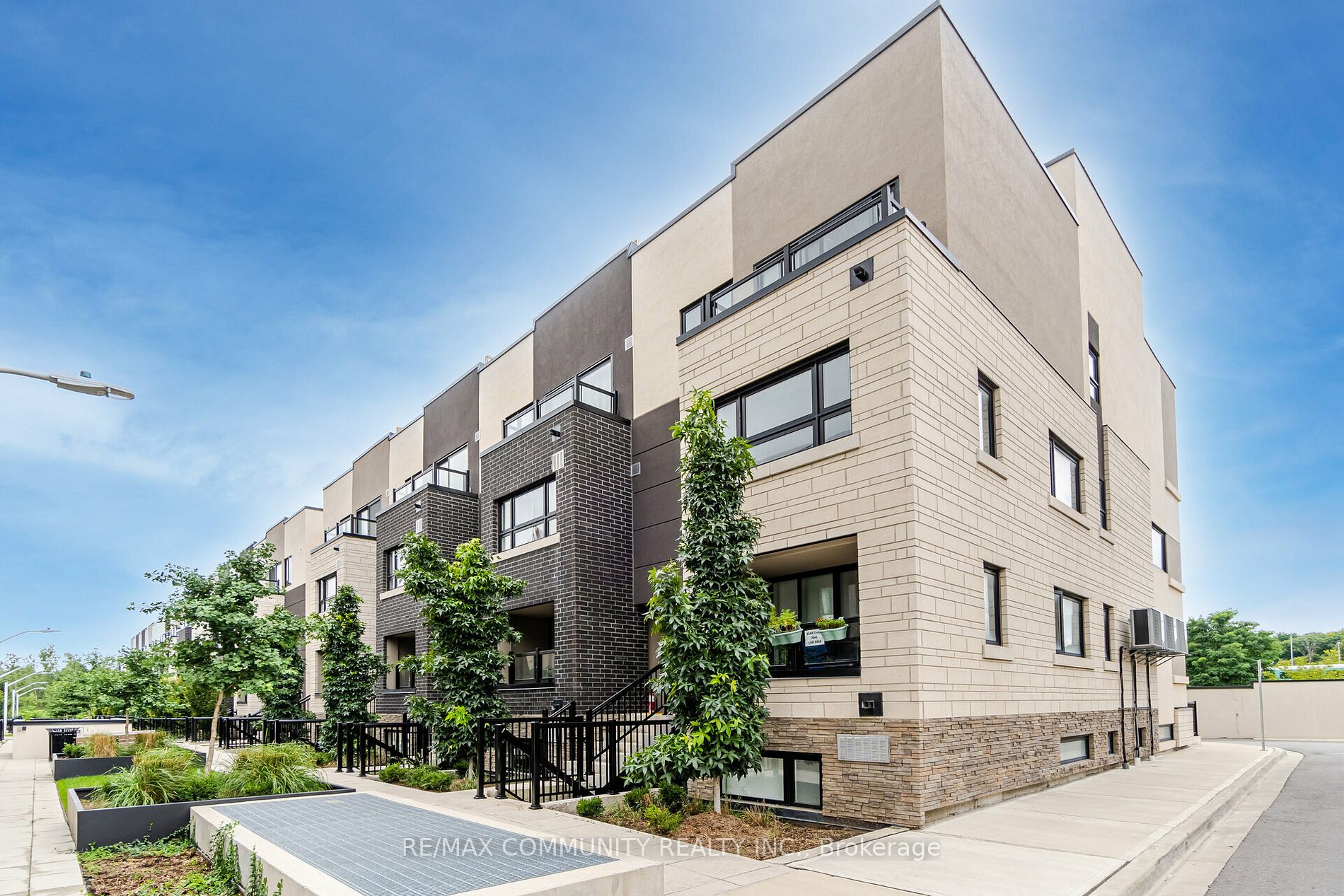 1141 Cooke Blvd, #409