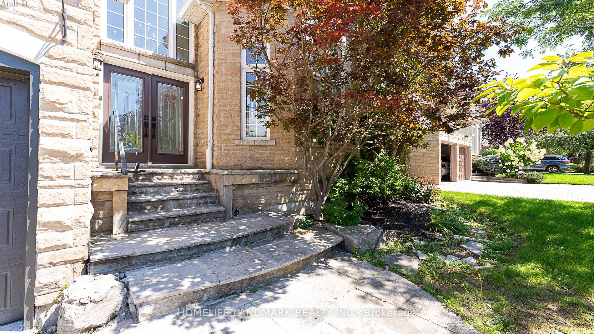 3863 O'neil Gate