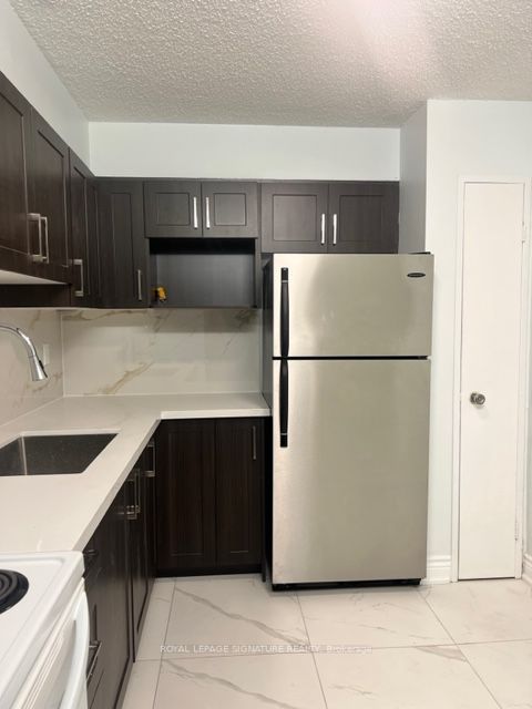 4673 Jane St, #410