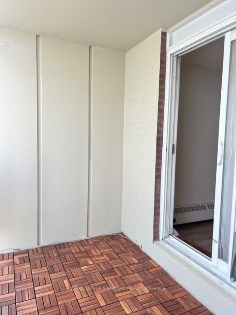 4673 Jane St, #410