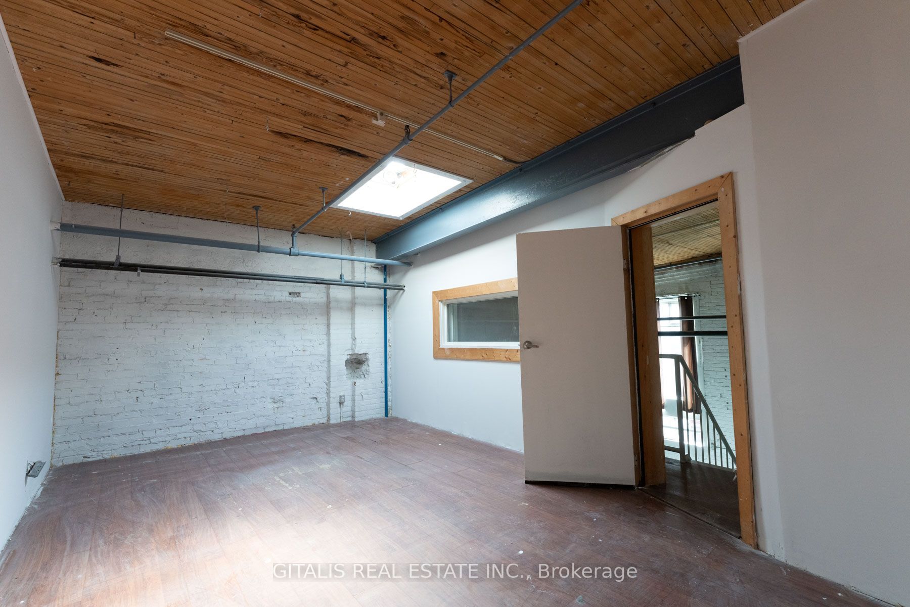 221 Sterling Rd, #18