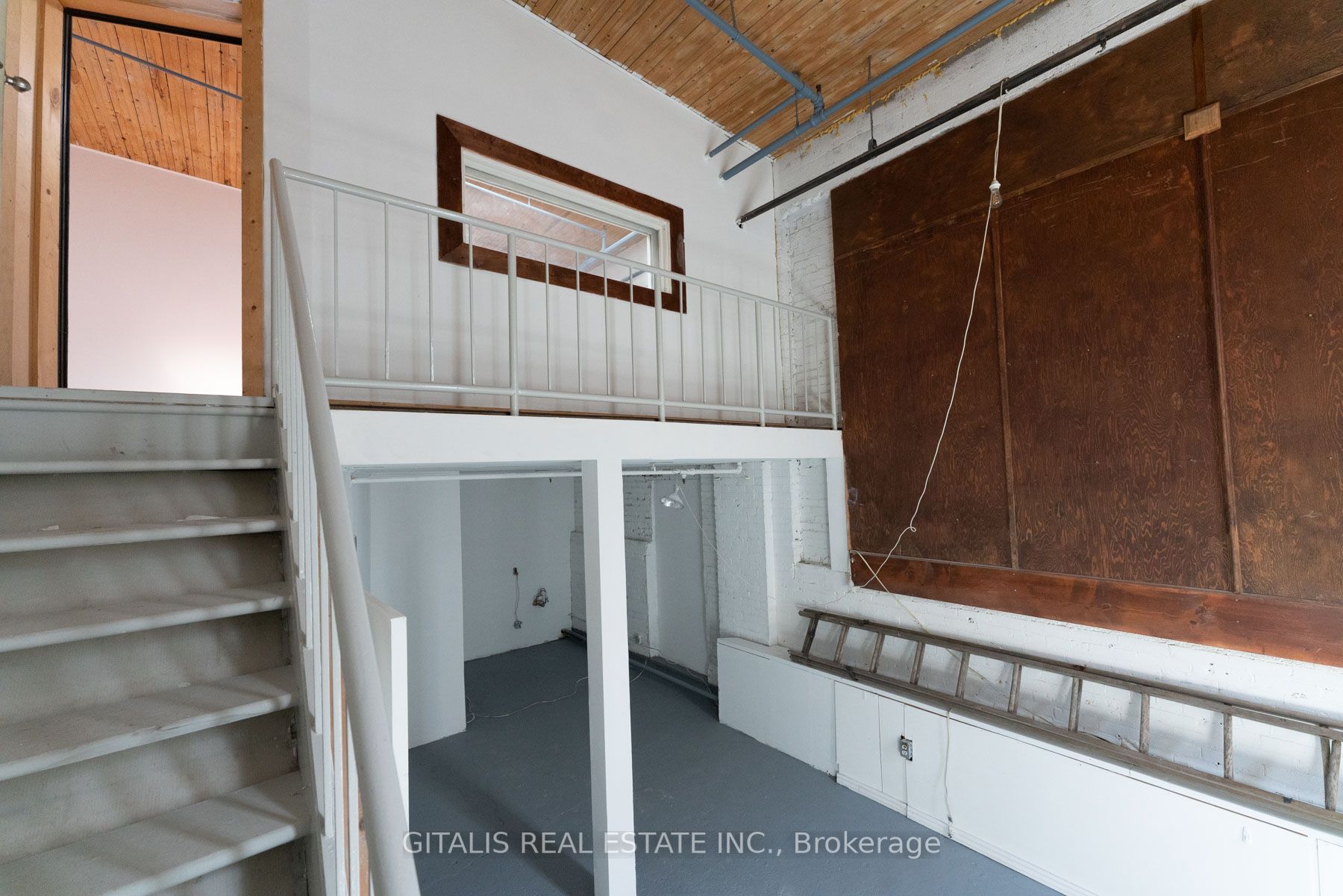 221 Sterling Rd, #18