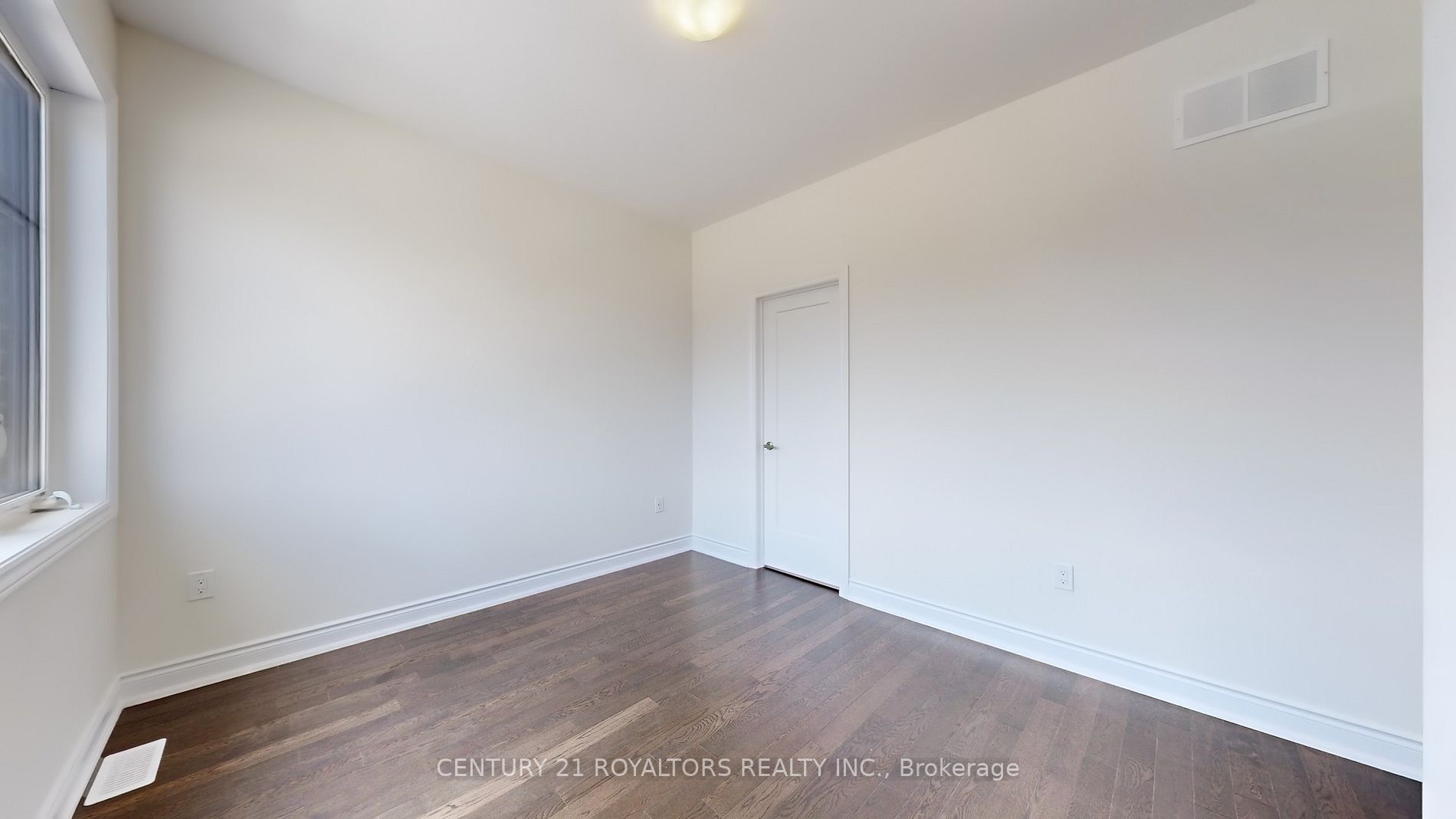24 Moorhart Crescent