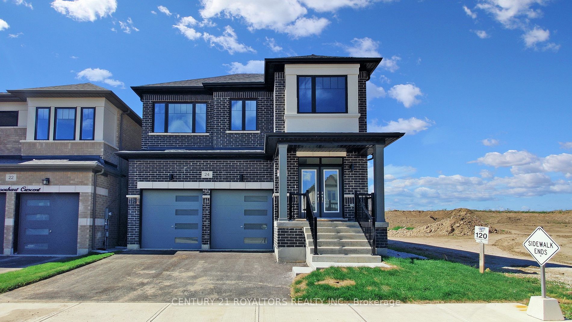24 Moorhart Cres