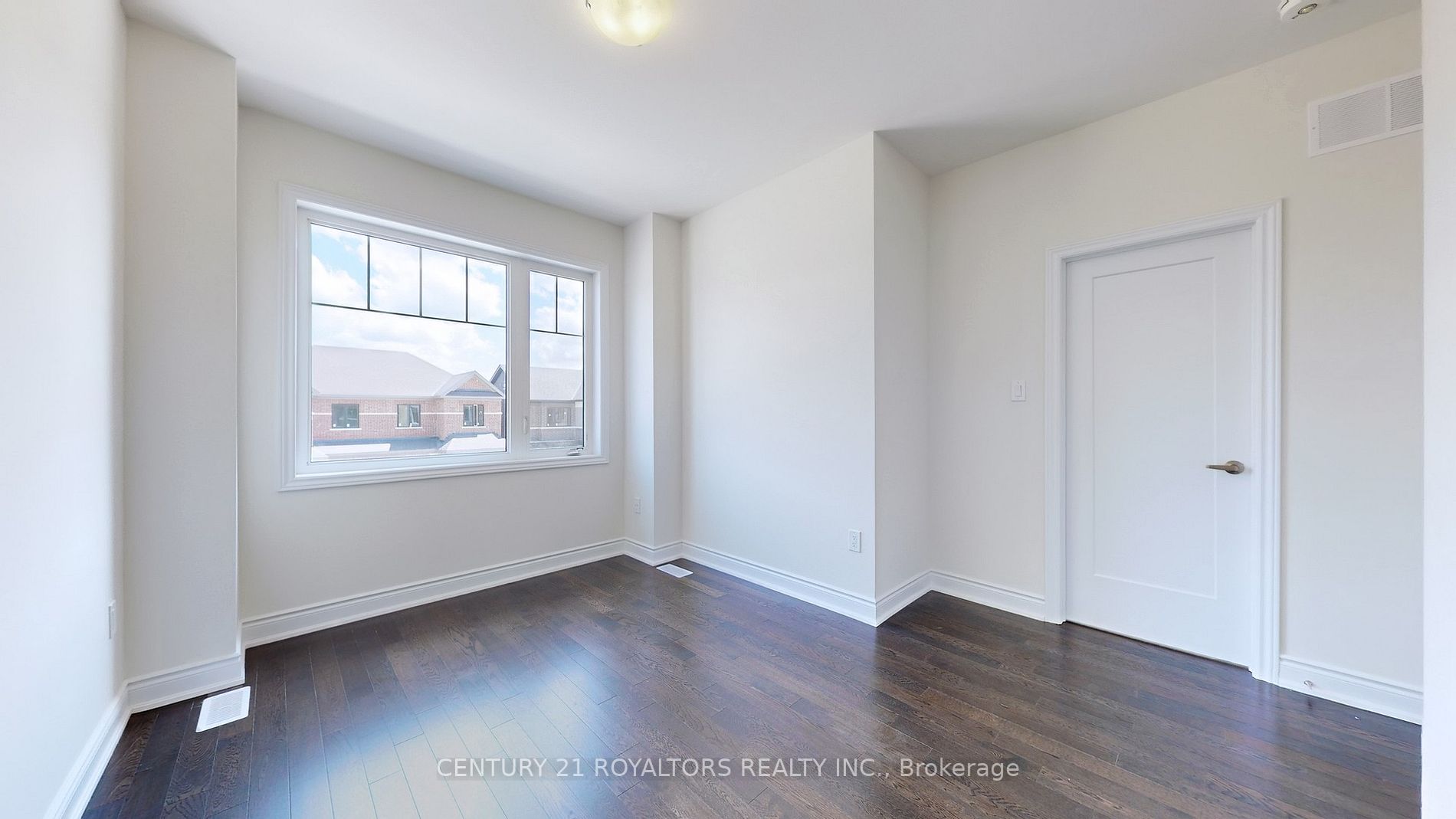 24 Moorhart Crescent