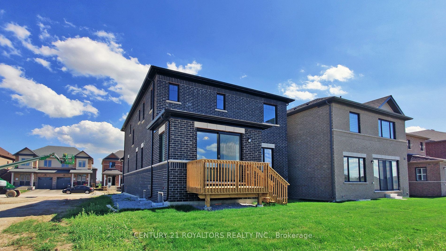 24 Moorhart Crescent