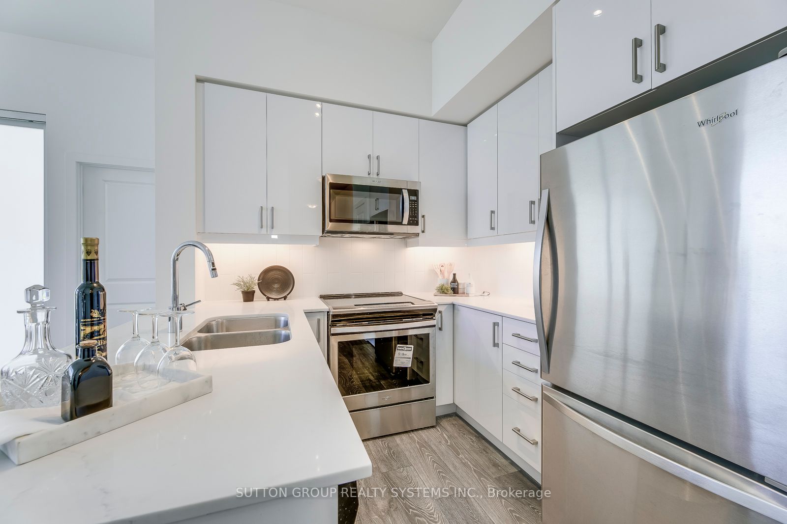1050 Main St E, #103
