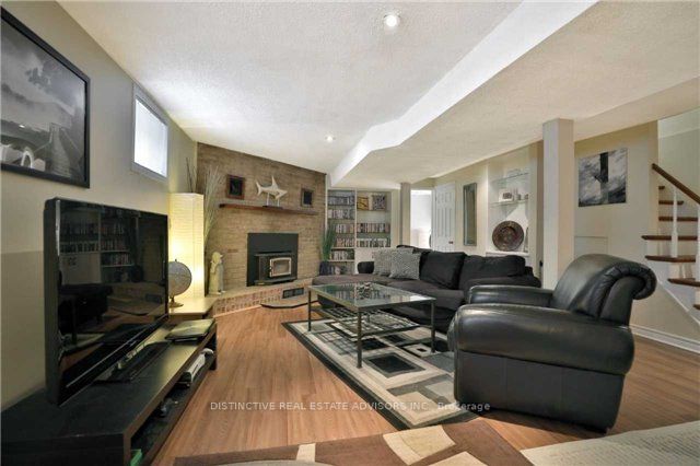 6261 Lorca Cres