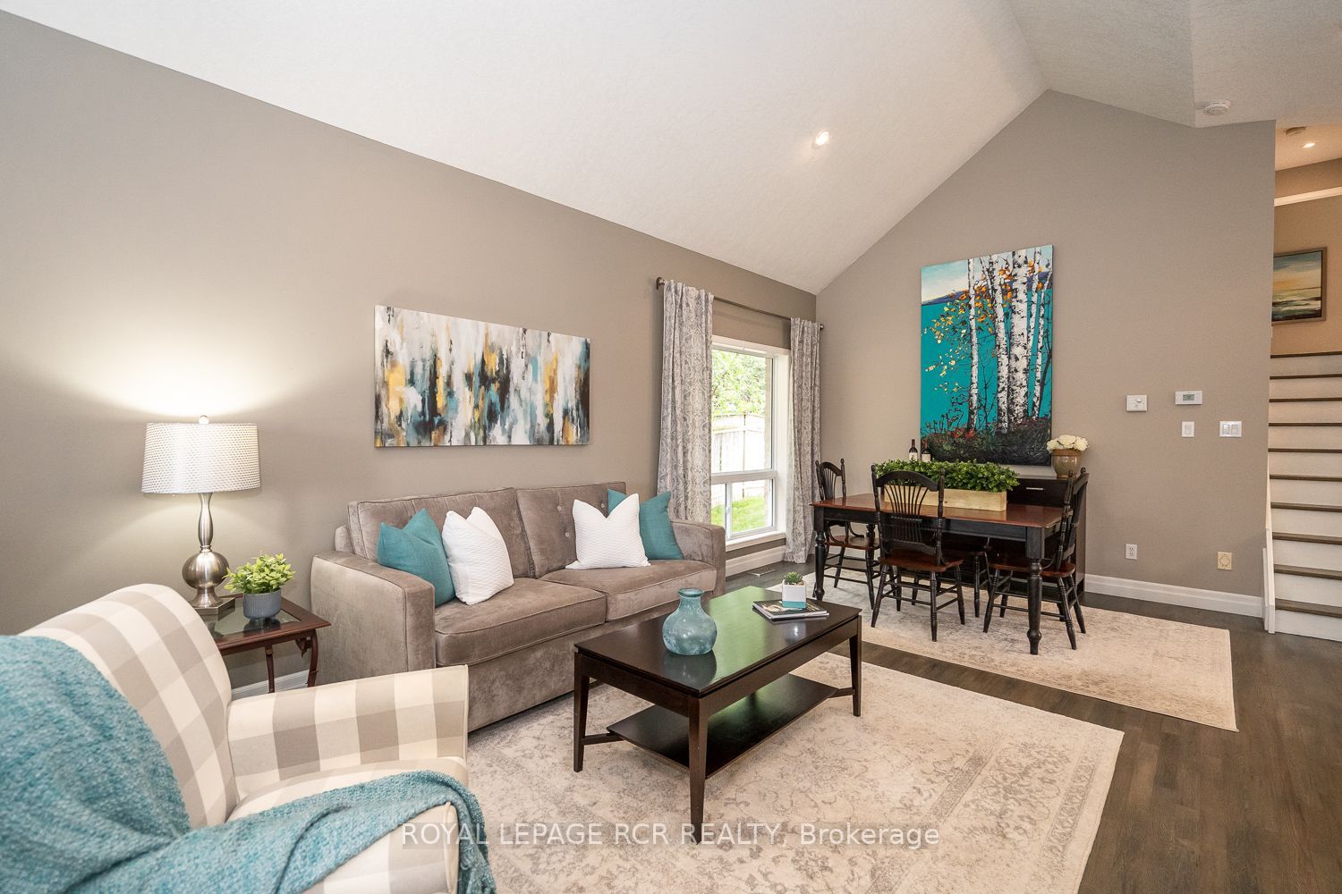 37 Althorp Dr