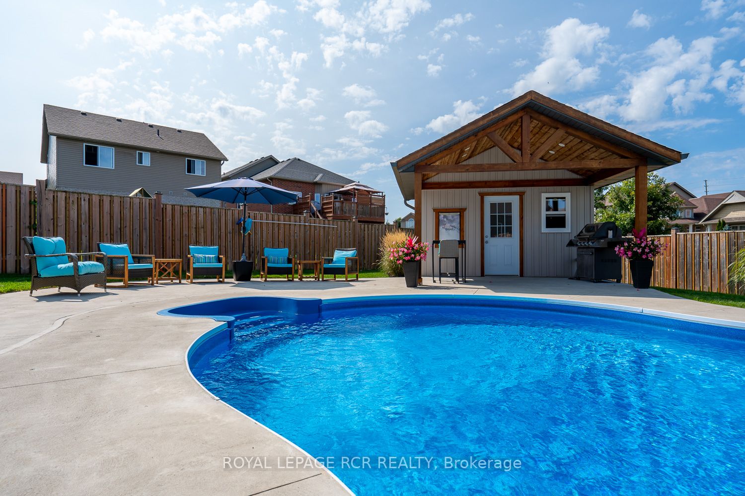 20 Dinnick Cres