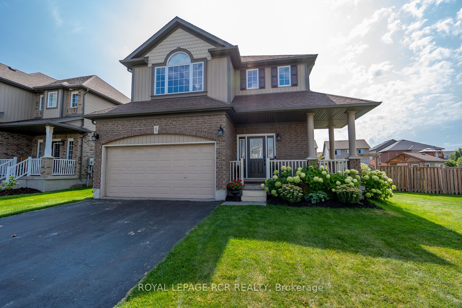 20 Dinnick Cres