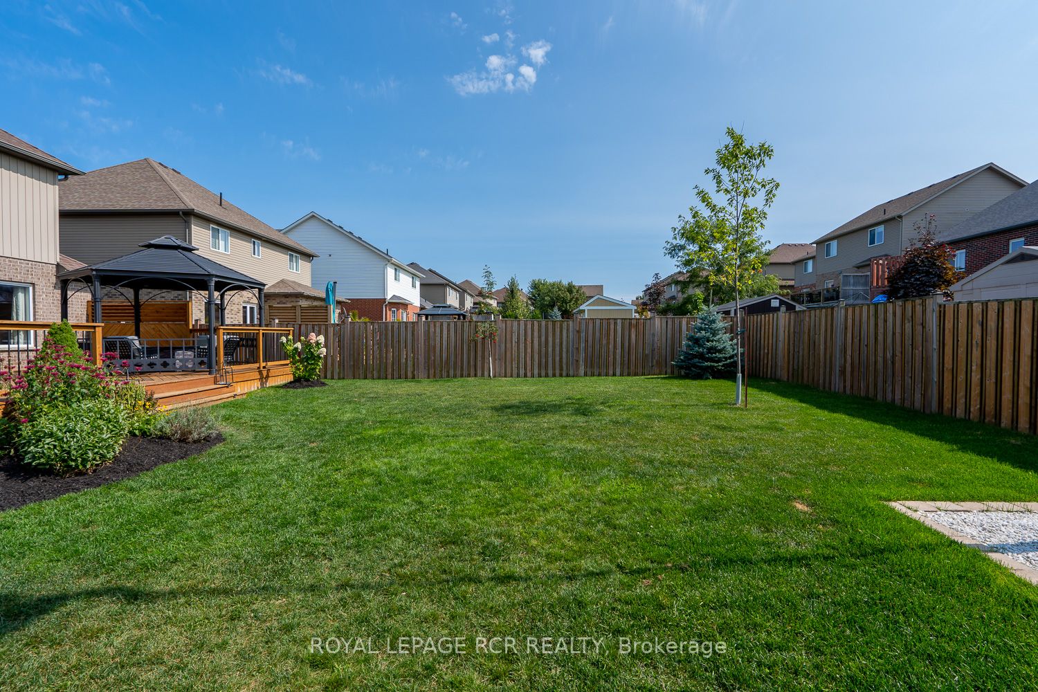 20 Dinnick Cres