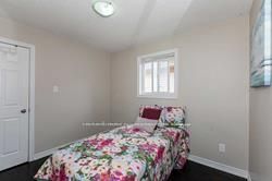 12 Ridgemore Cres