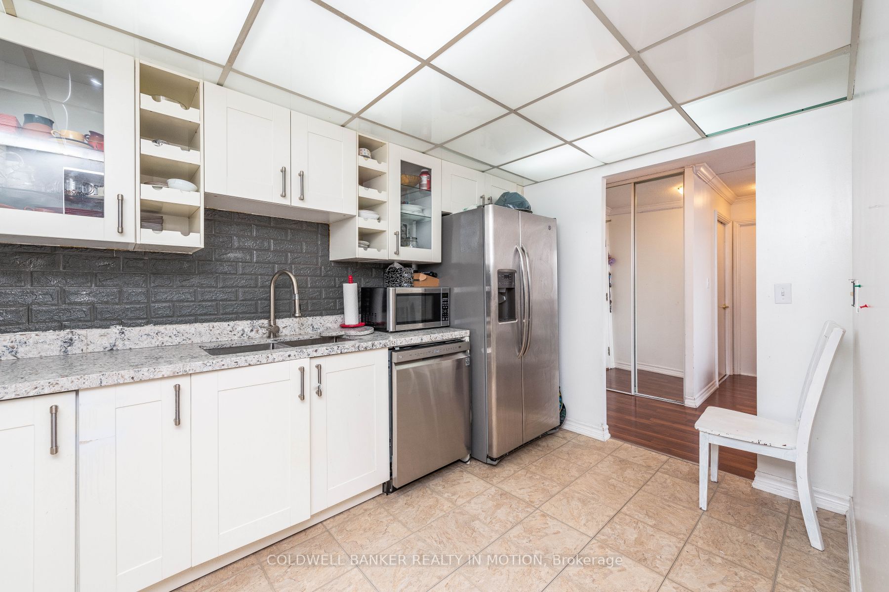 155 Hillcrest Ave, #905