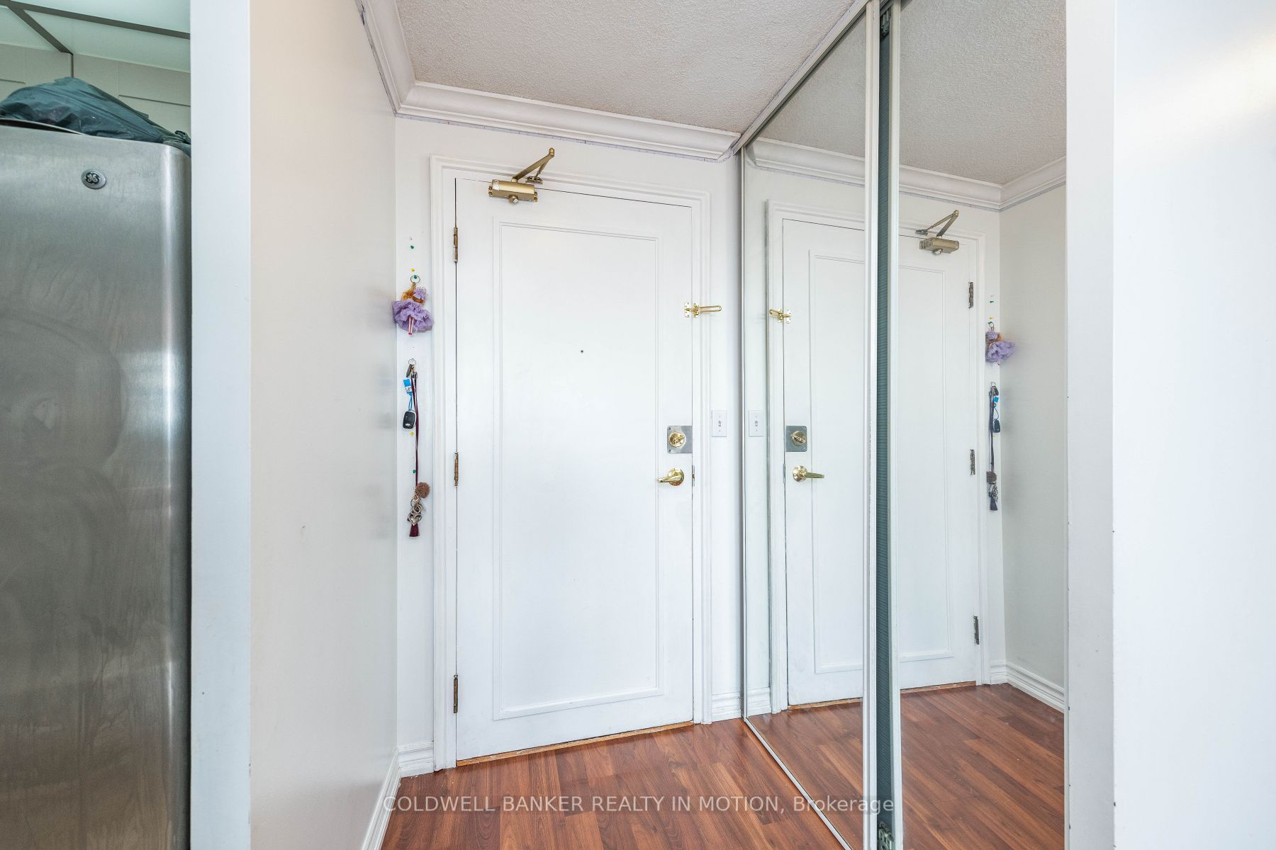 155 Hillcrest Ave, #905