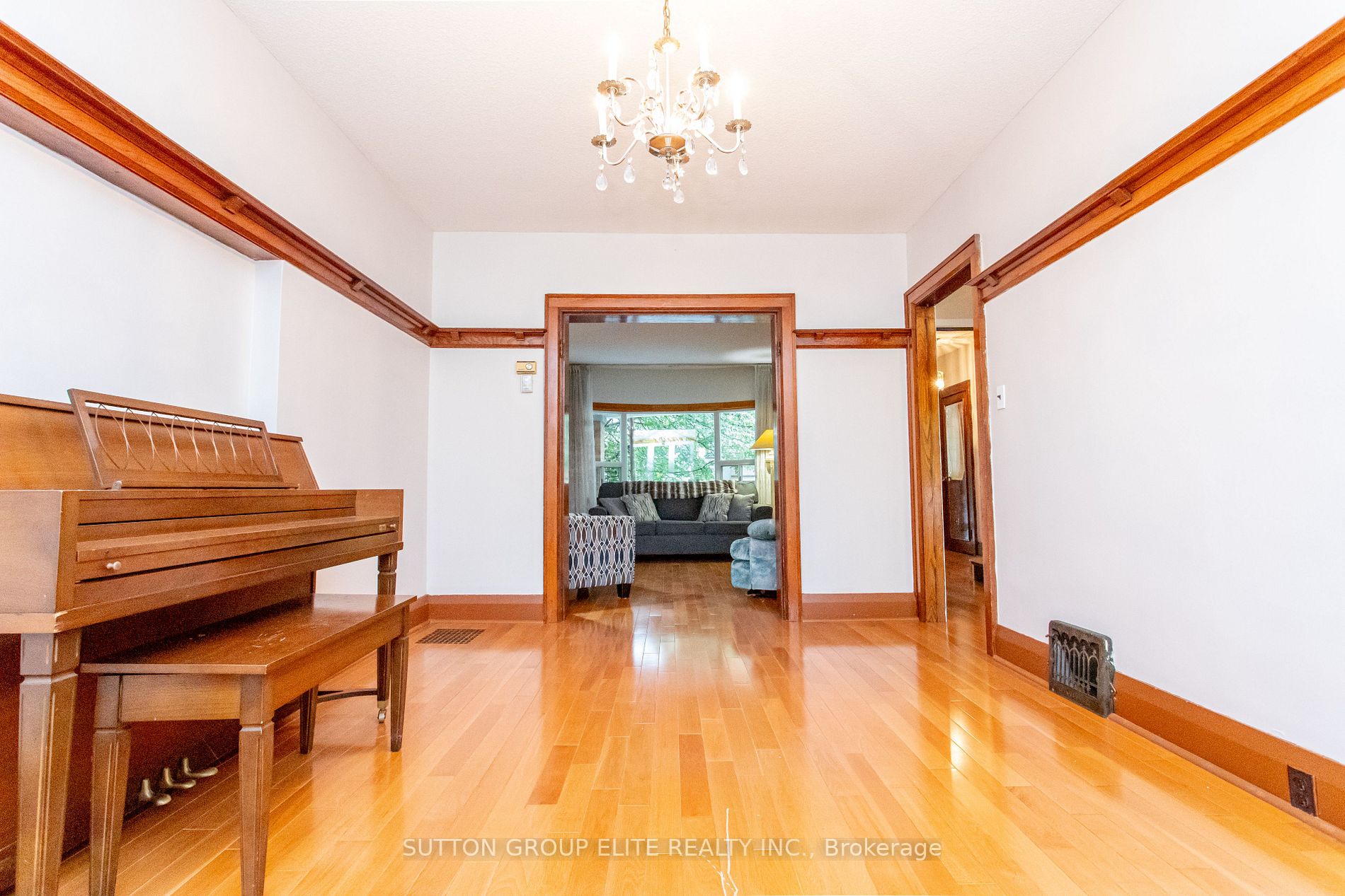 313 Willard Ave