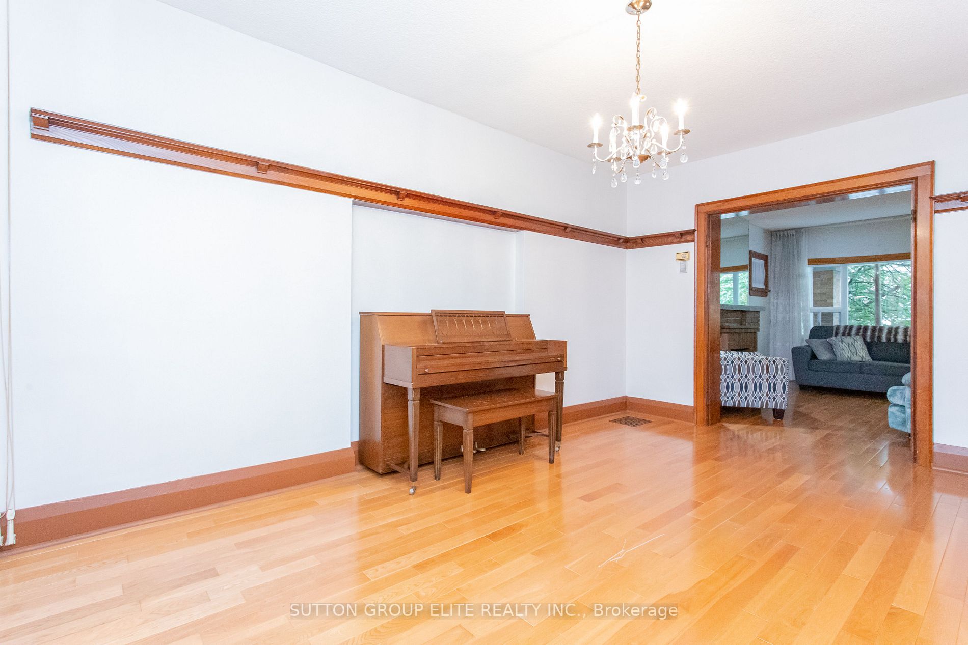 313 Willard Ave
