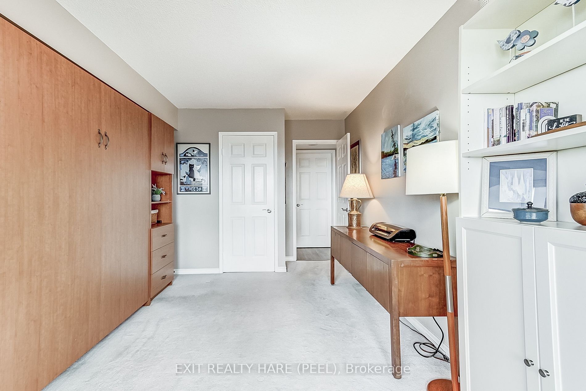 330 Mill St S, #906