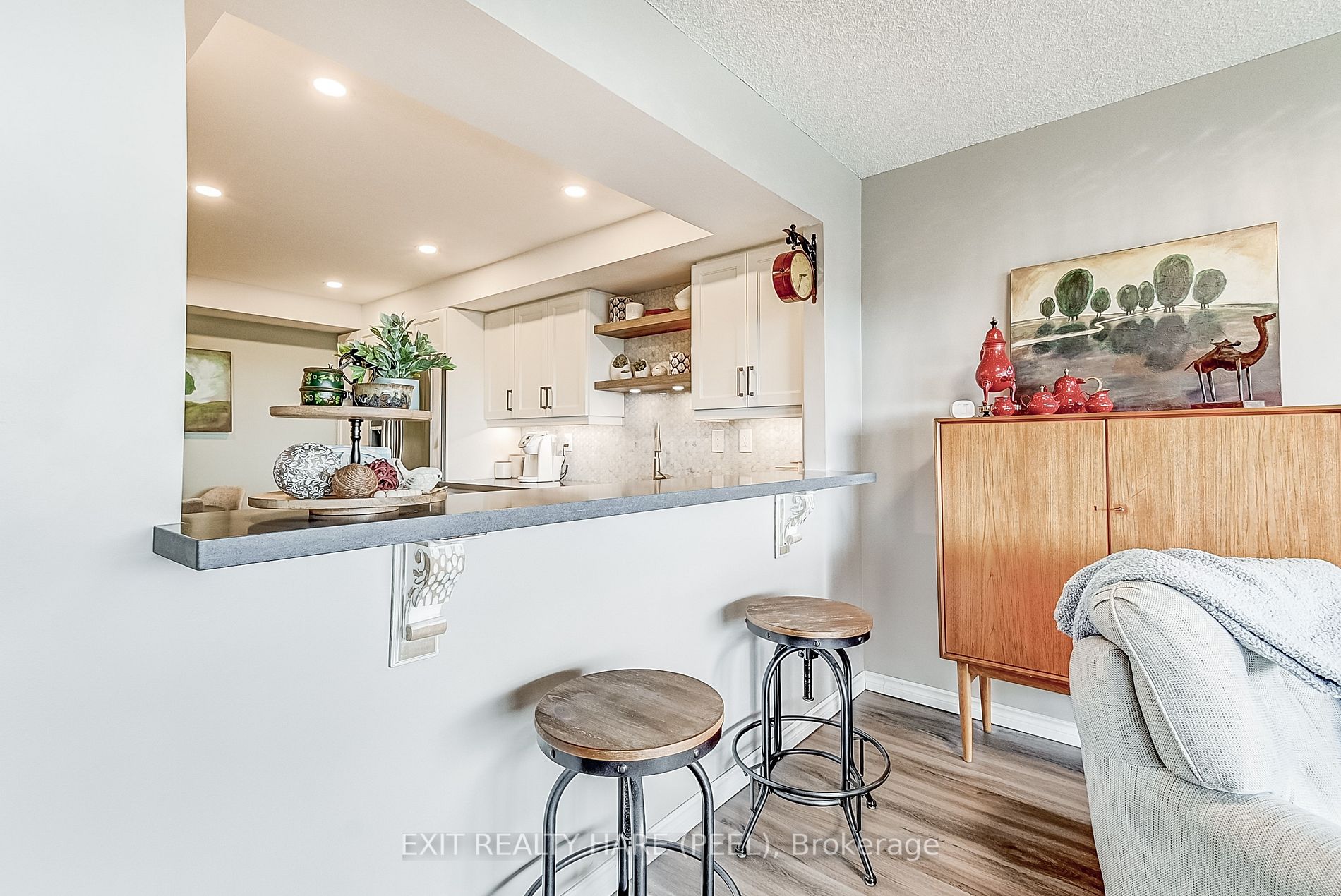 330 Mill St S, #906