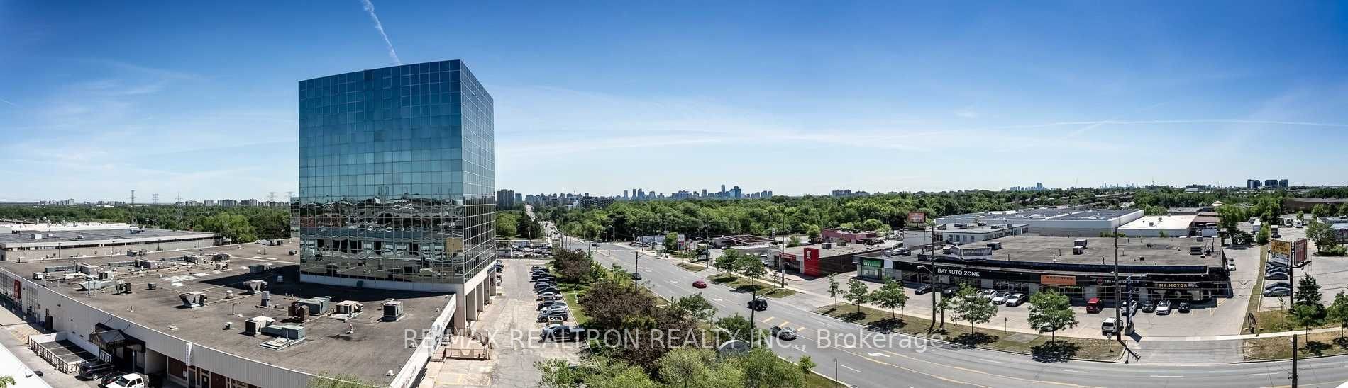 1018 Finch Ave W