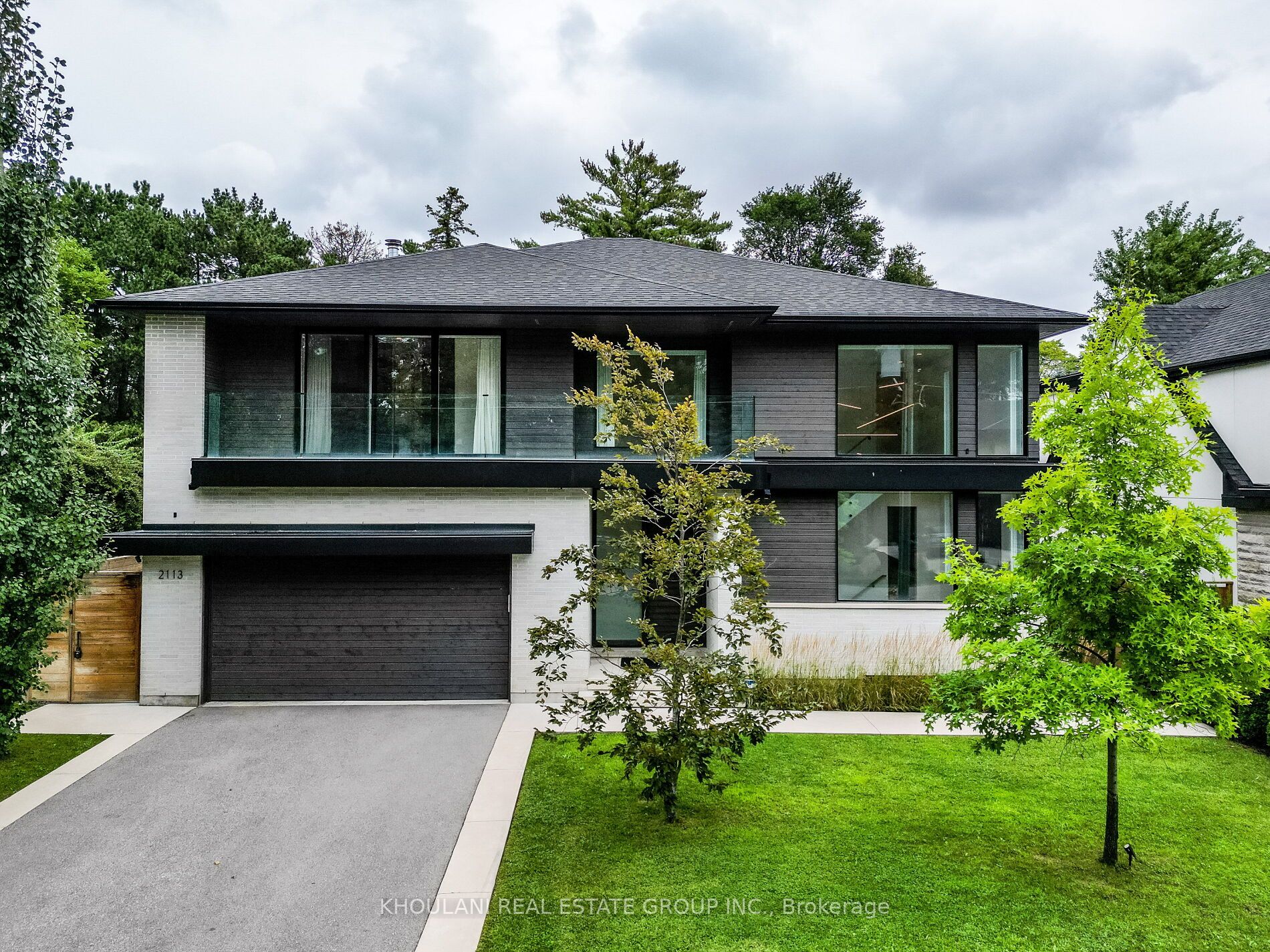 2113 Courtland Cres