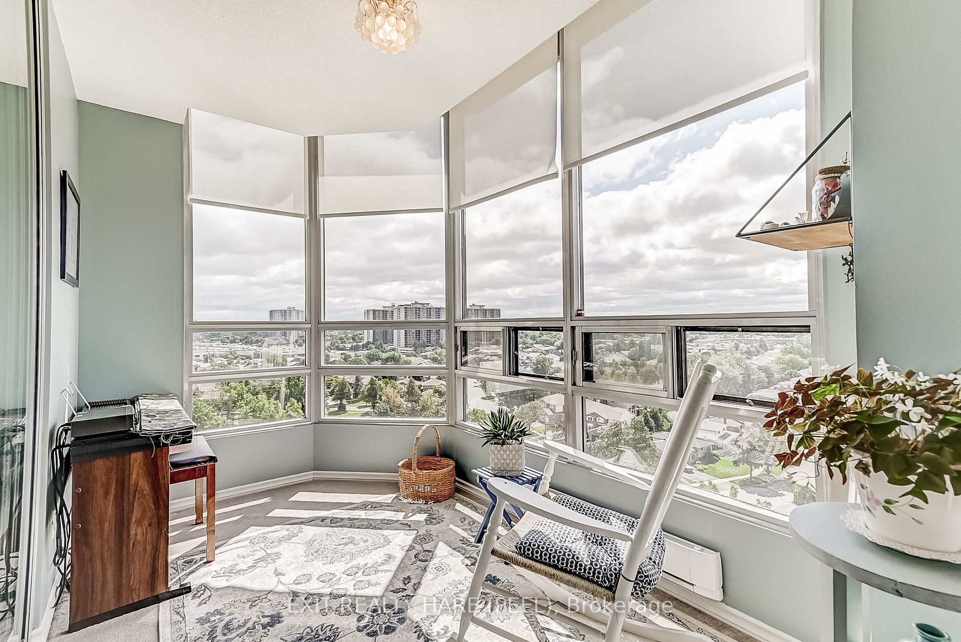 330 Mill St S, #1205