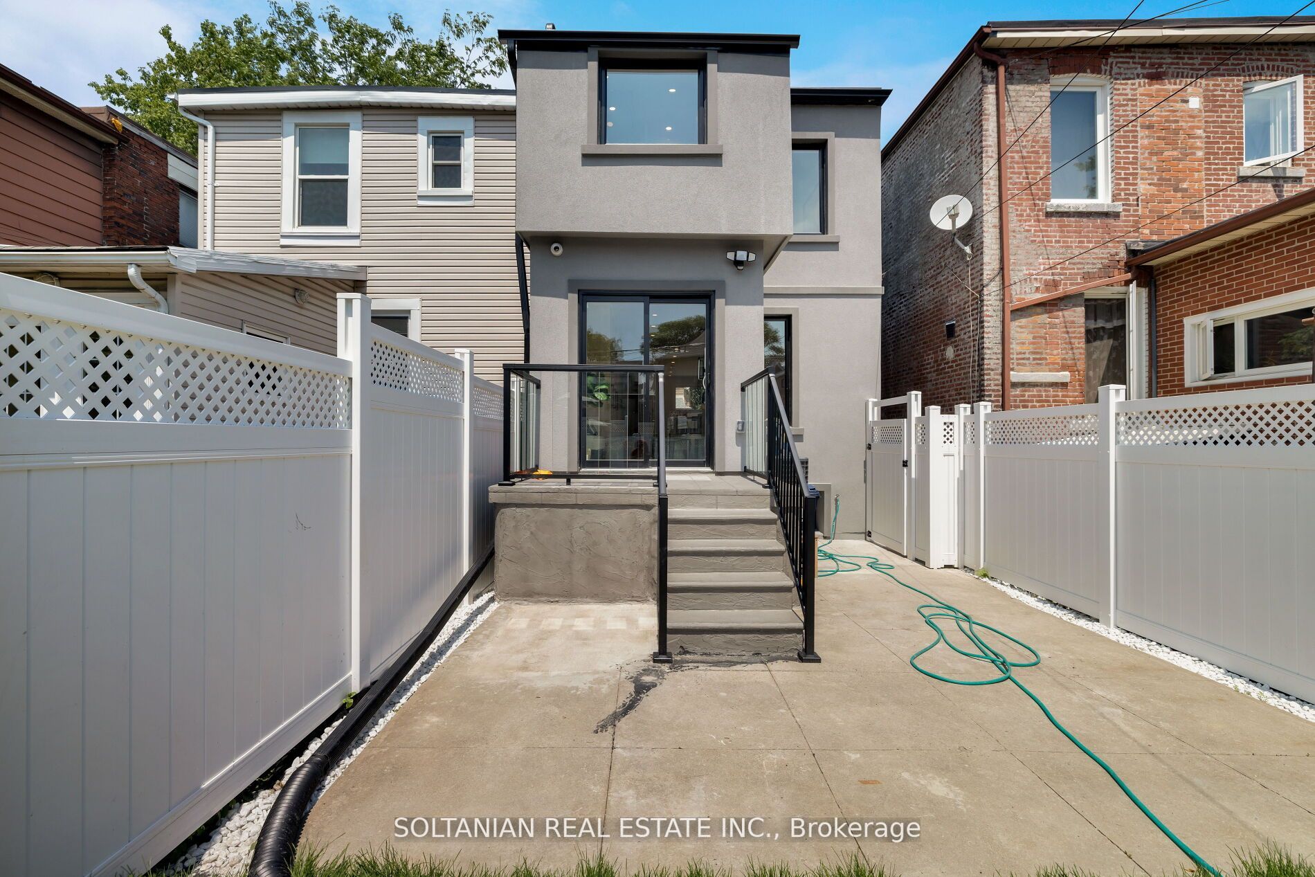 37 Burnfield Ave