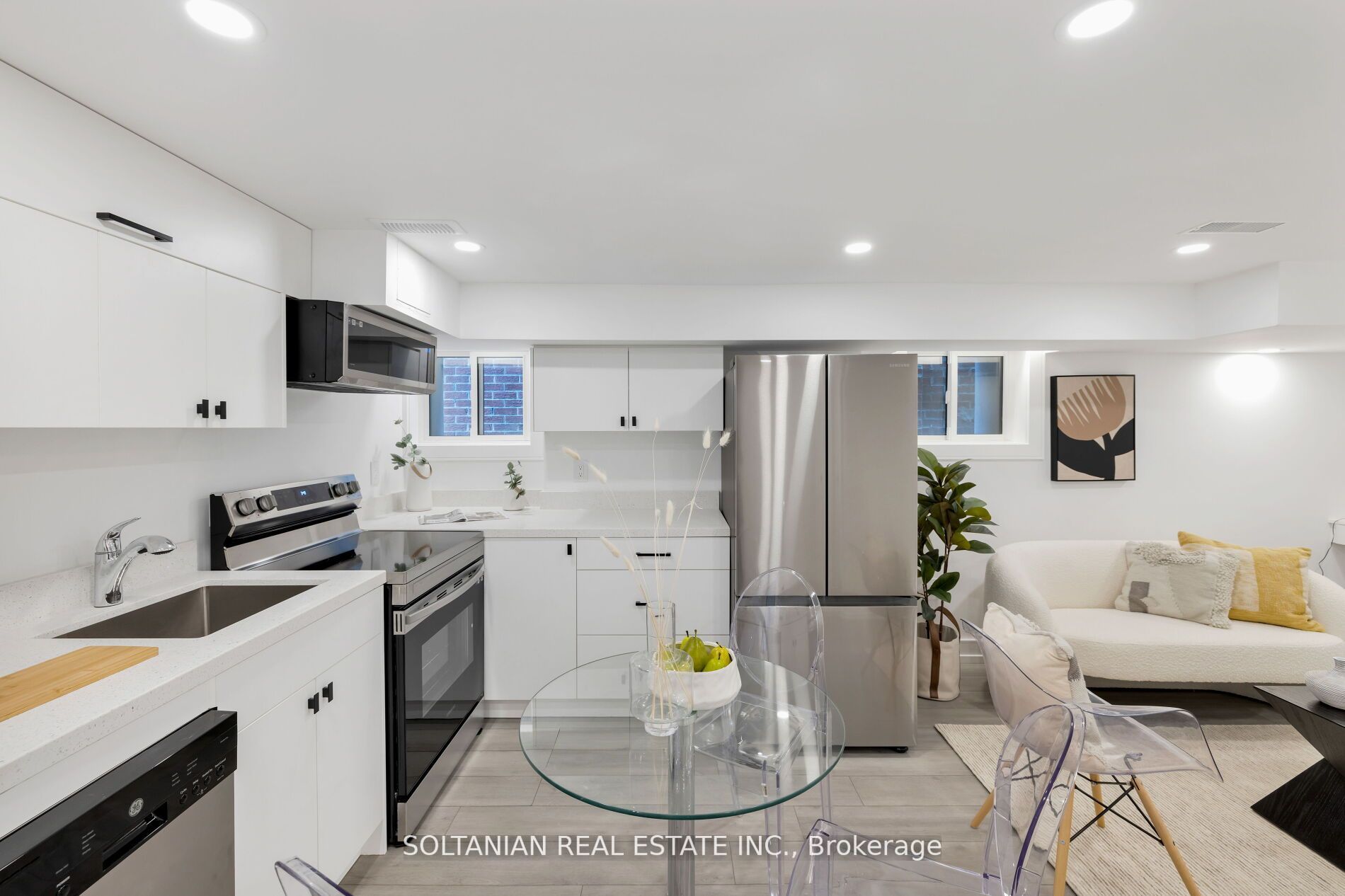 37 Burnfield Ave