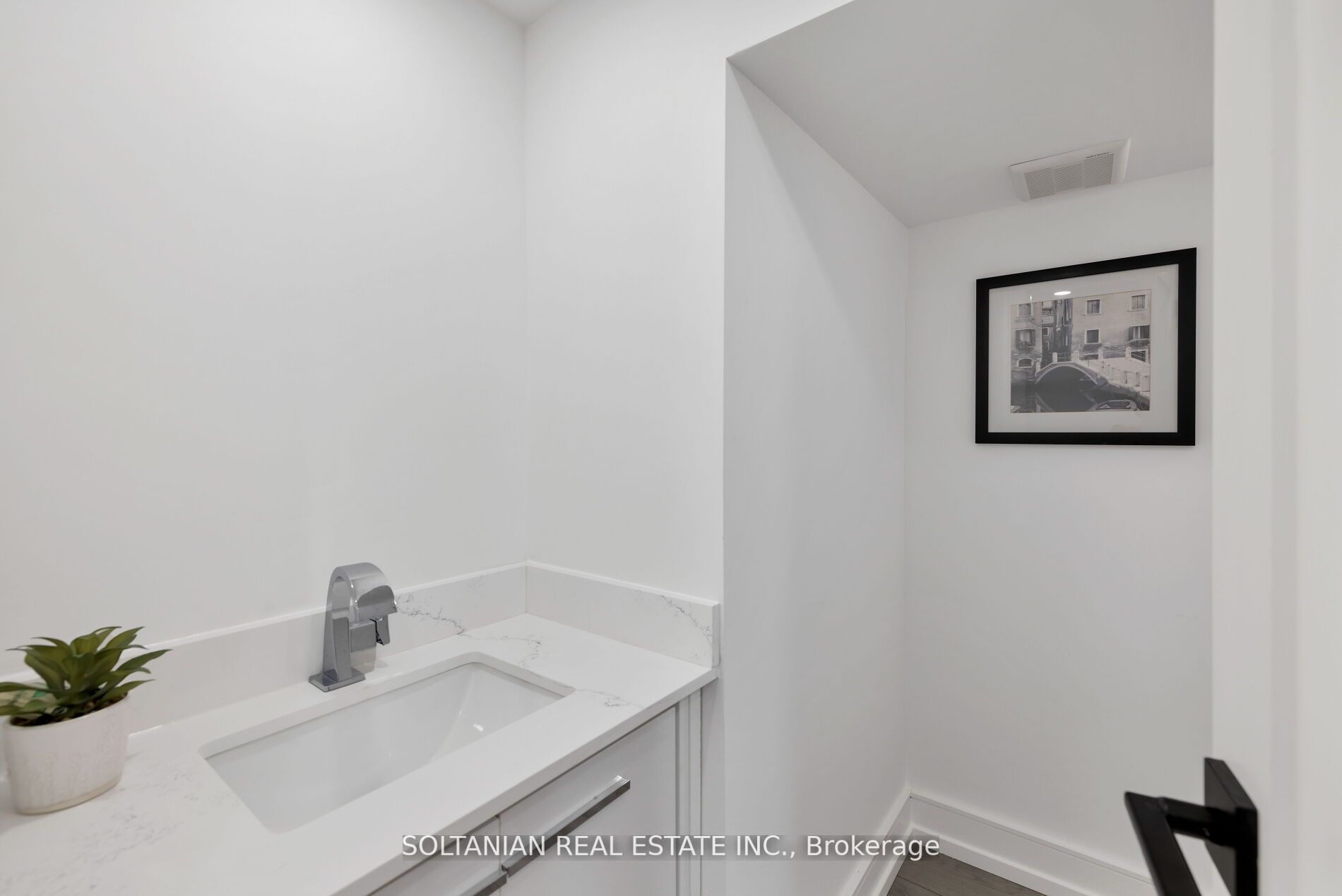 37 Burnfield Ave