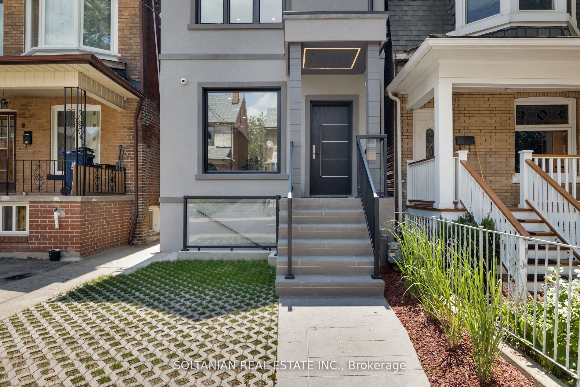 37 Burnfield Ave