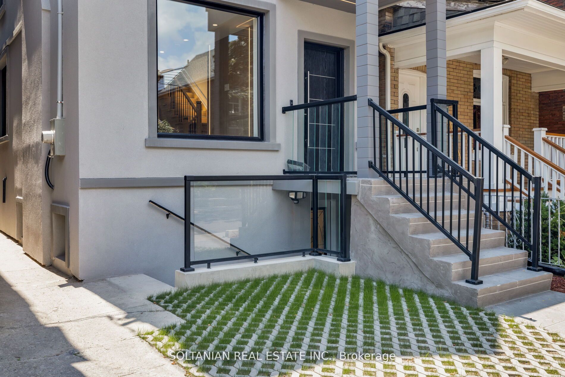 37 Burnfield Ave