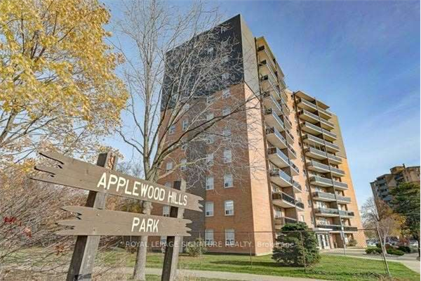 3145 Queen Frederica Dr, Mississauga