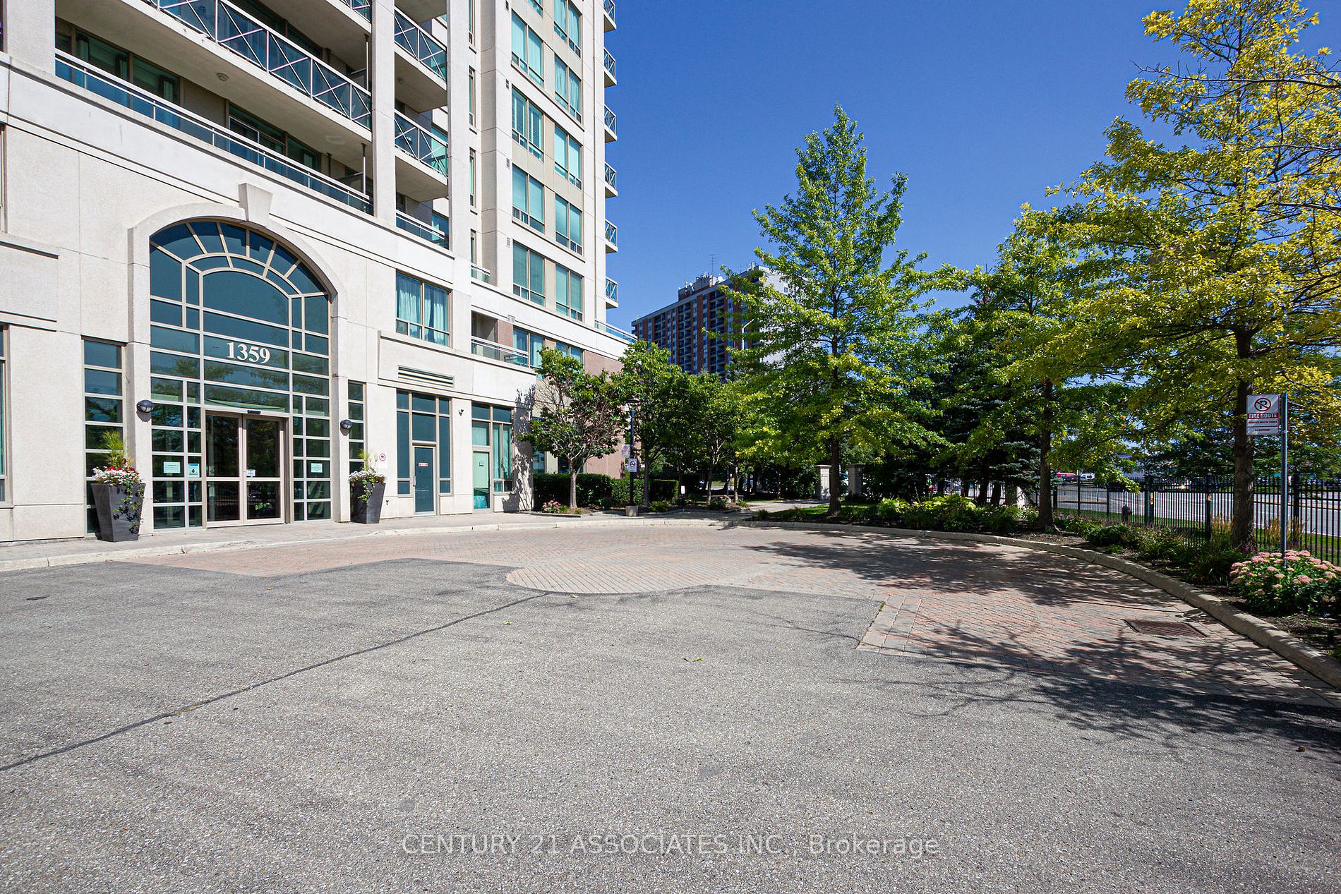 1359 Rathburn Rd E, #1503