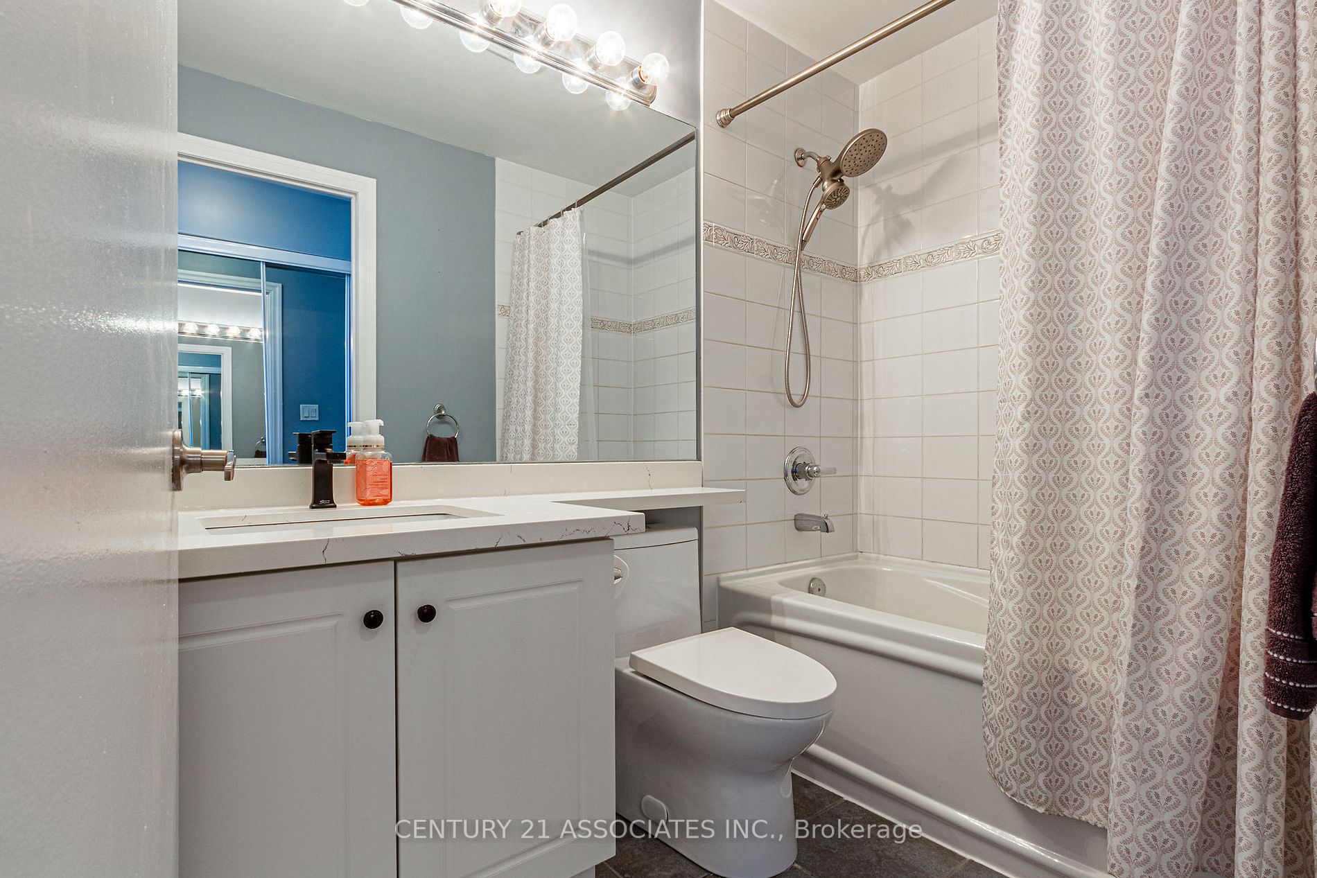1359 Rathburn Rd E, #1503