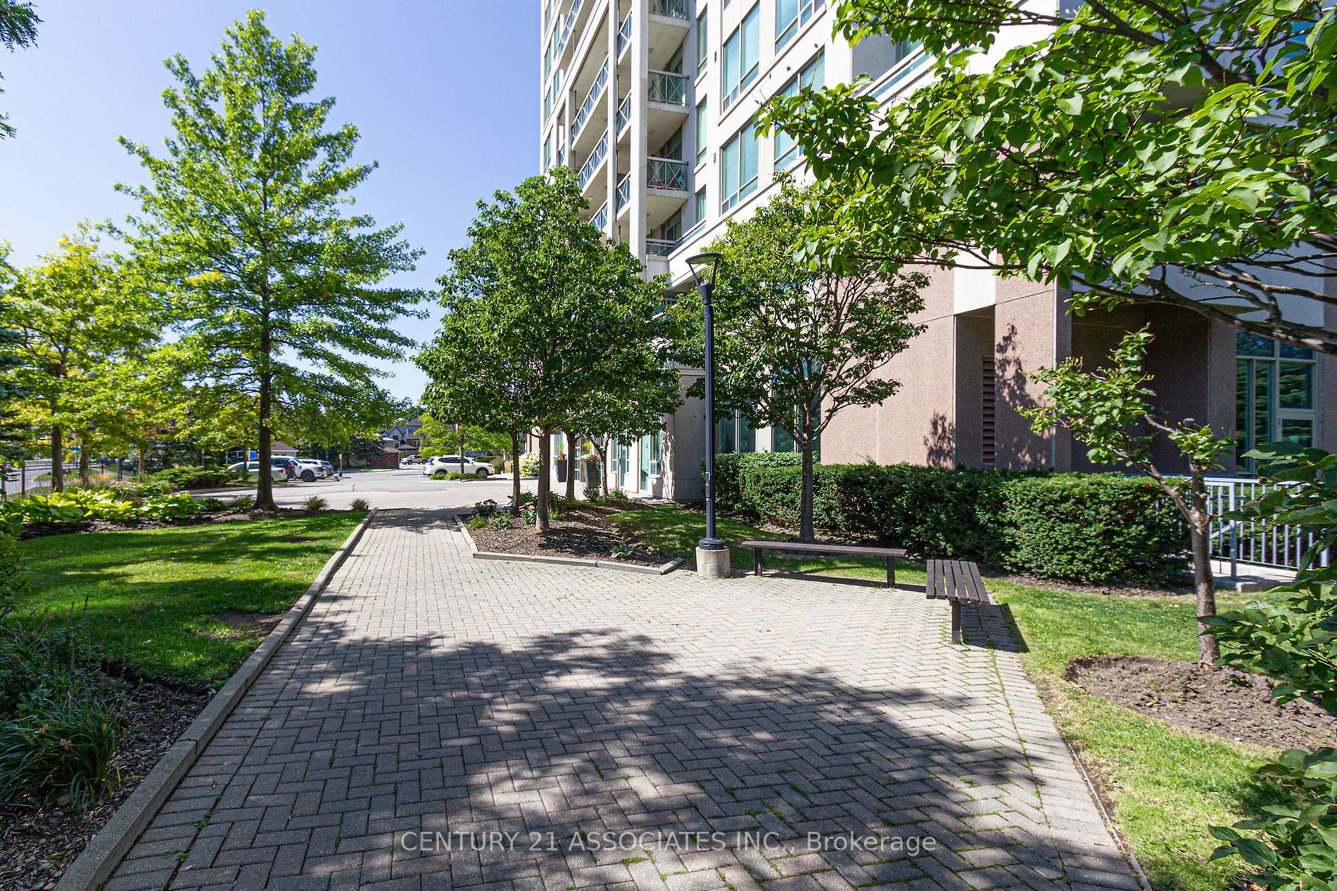 1359 Rathburn Rd E, #1503