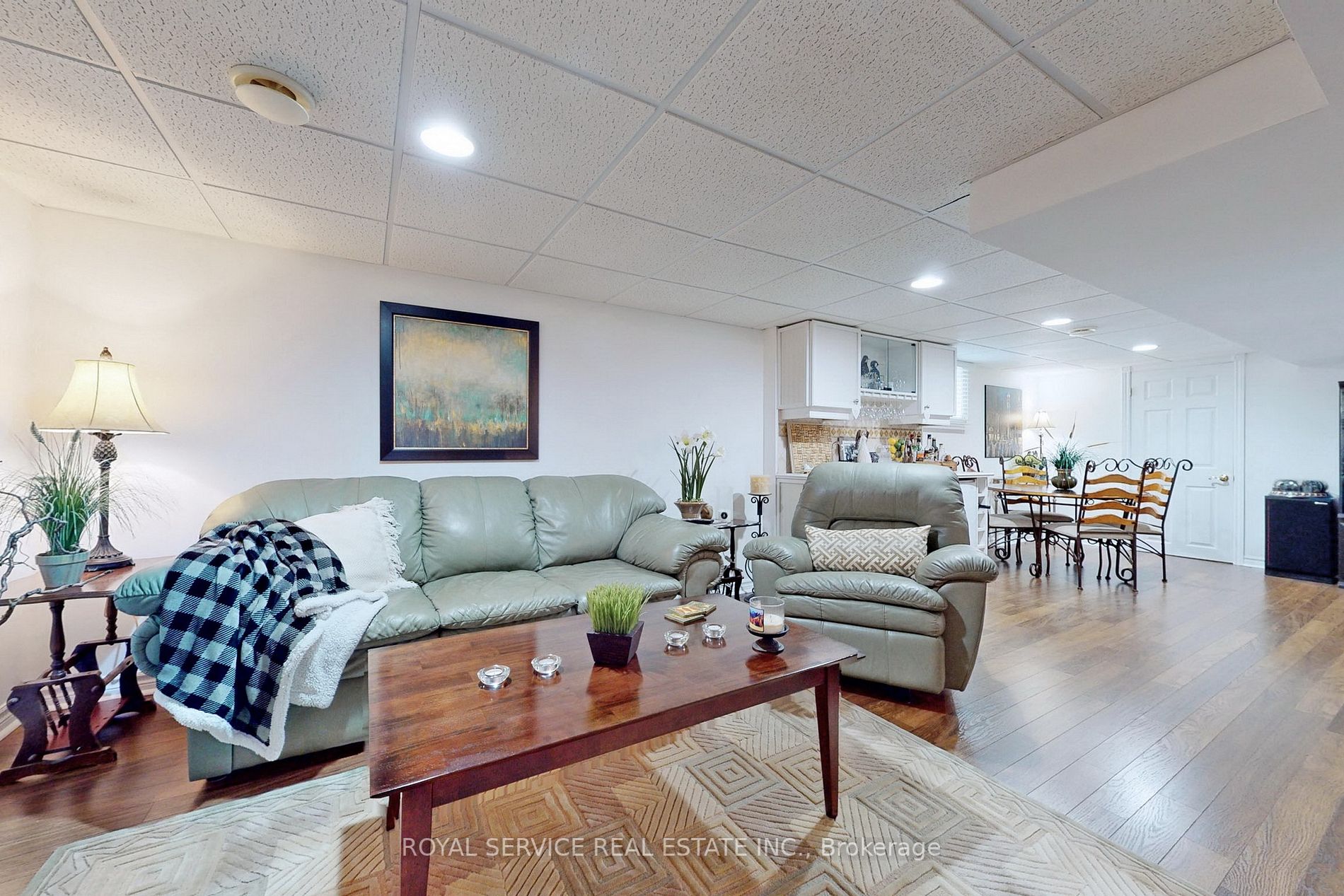 1486 Myron Dr